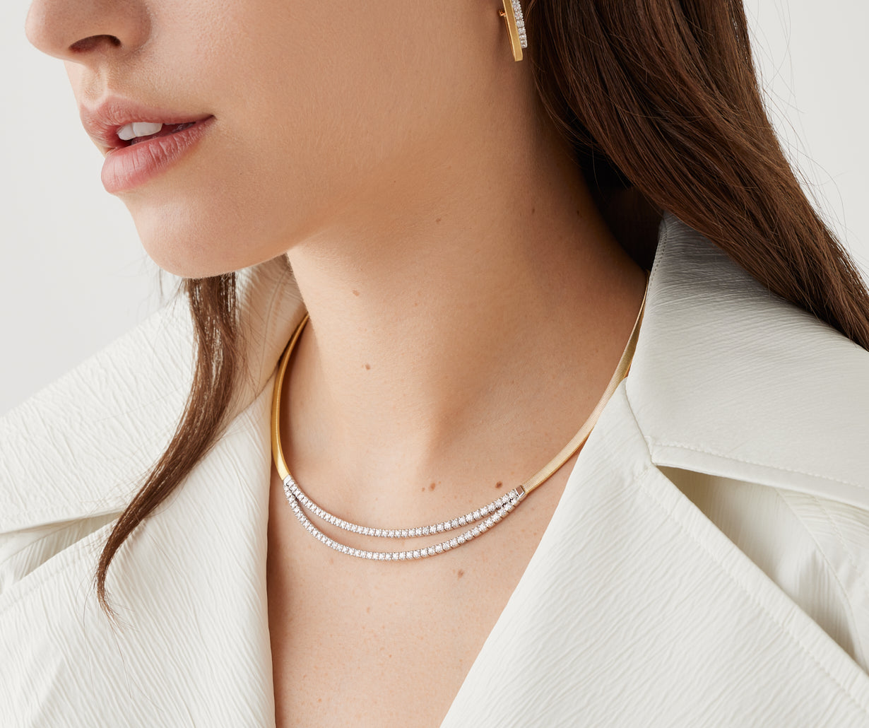 18K Yellow Gold Coil Collar With Double Row Diamond Bar