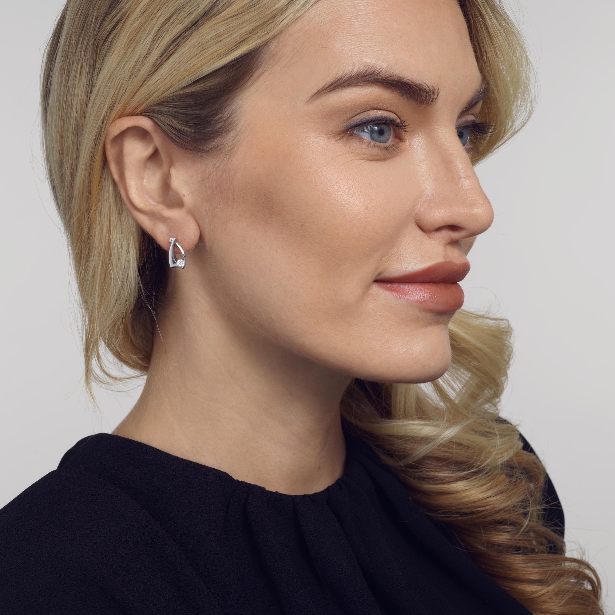 Oyster Petite Diamond Earrings