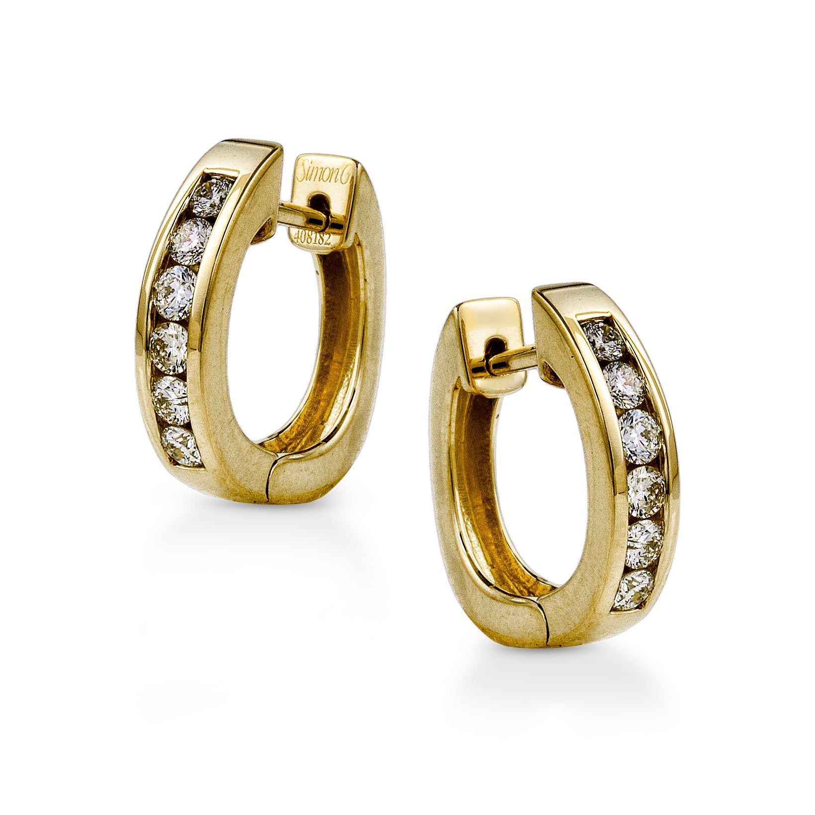 huggie-hoop-earrings-in-18k-gold-with-diamonds ER152
