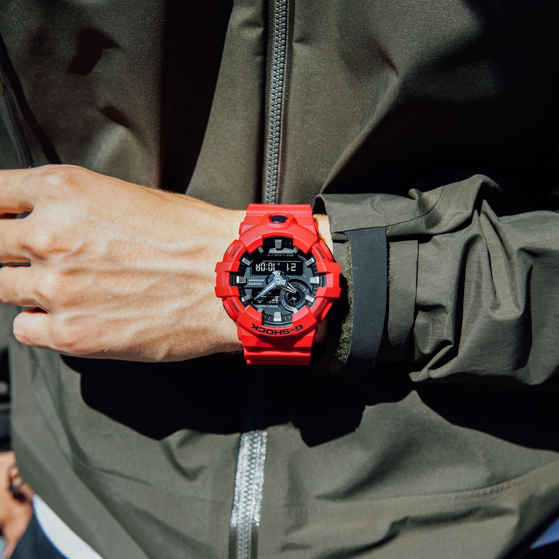 G-Shock GA-700 SERIES GA700-4A