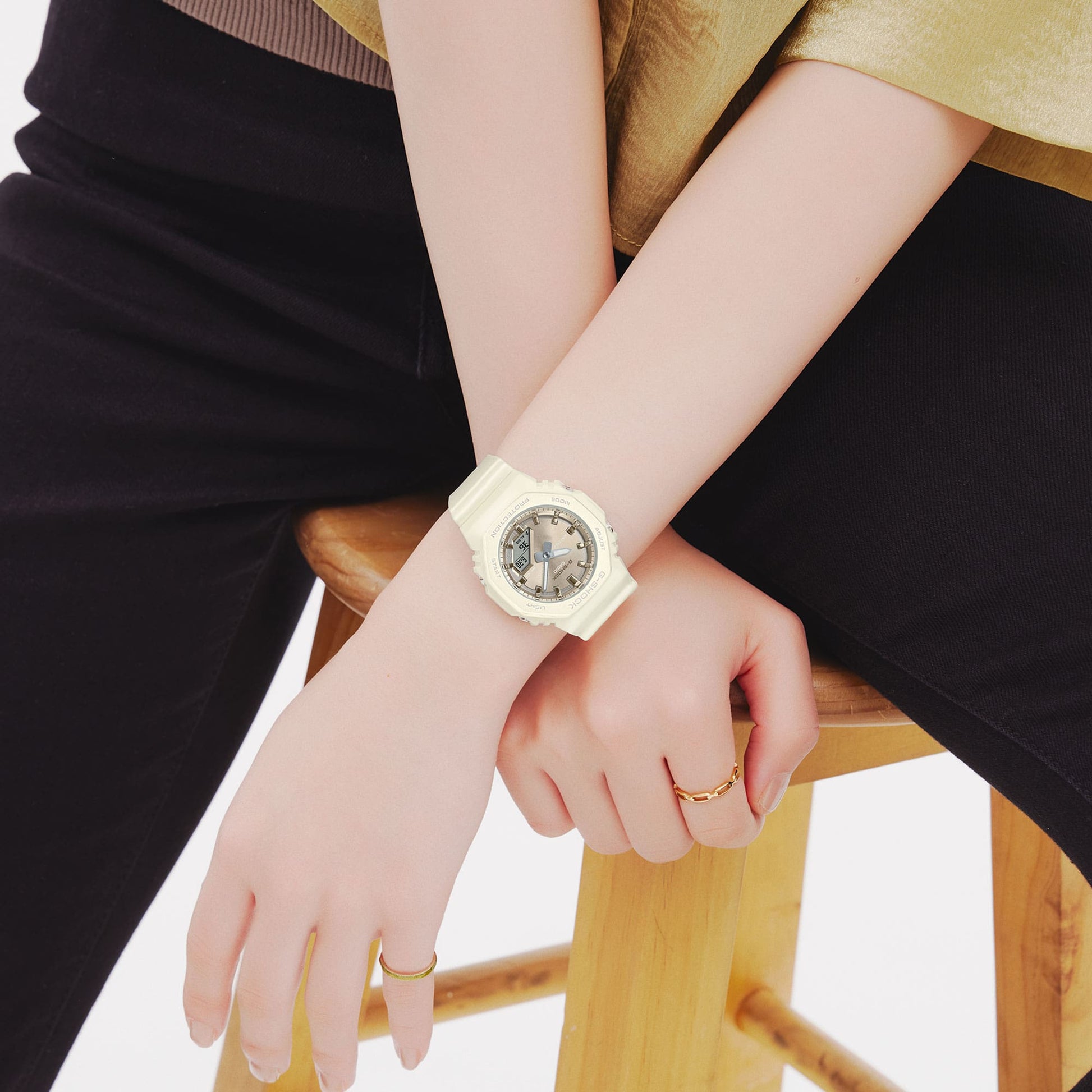 G-Shock WOMEN GMAP2100ST7A