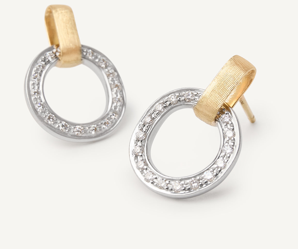 18kt yellow gold stud earrings with circular diamond element