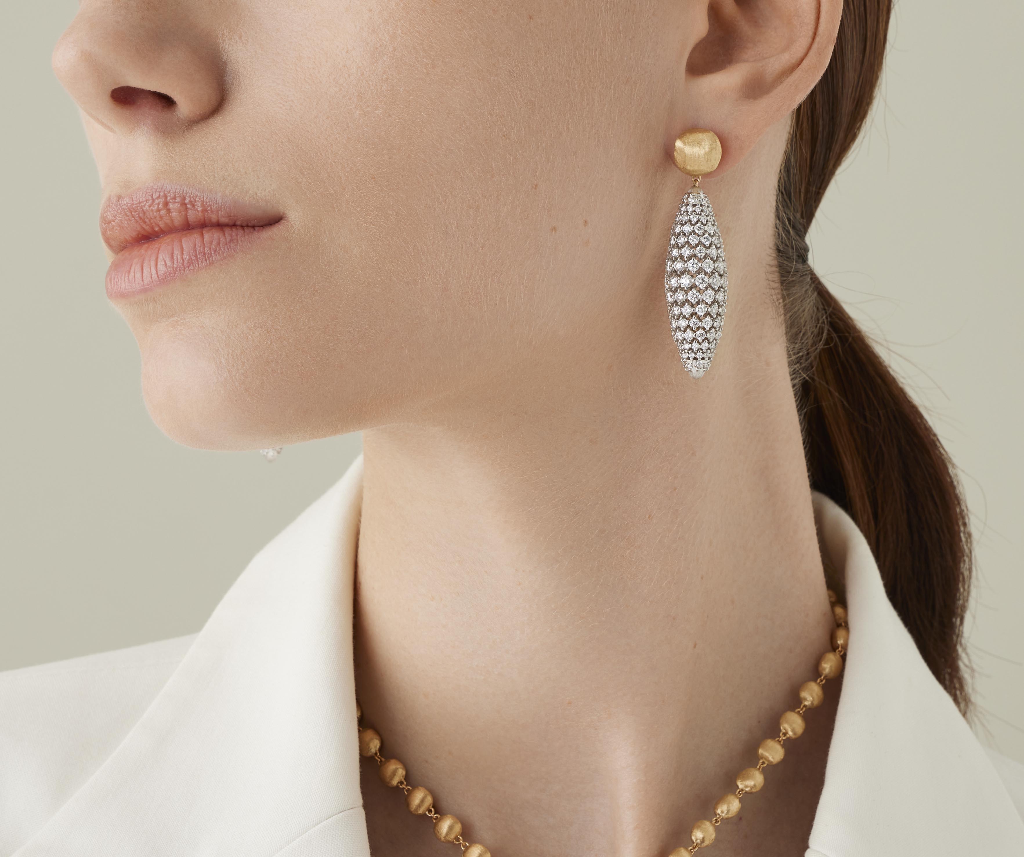 18K Yellow Gold Drop Earrings With Diamonds