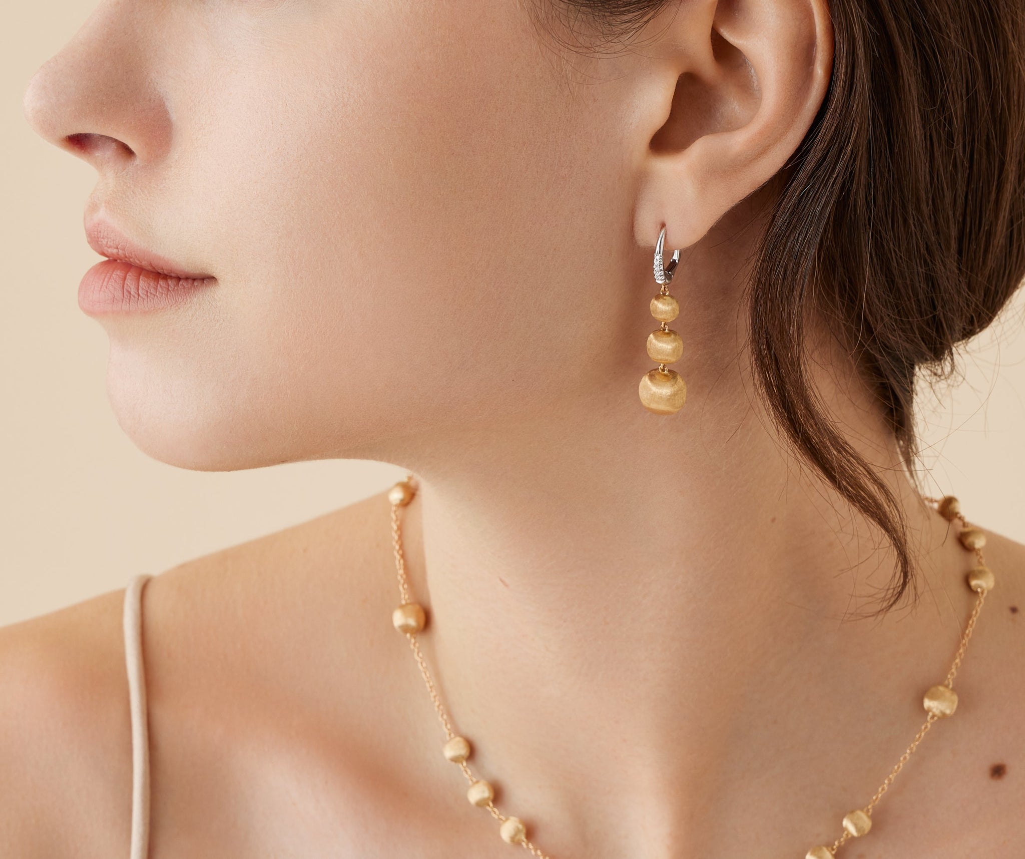 18K Yellow Gold Graduated Drop Earrings With Diamond Clip