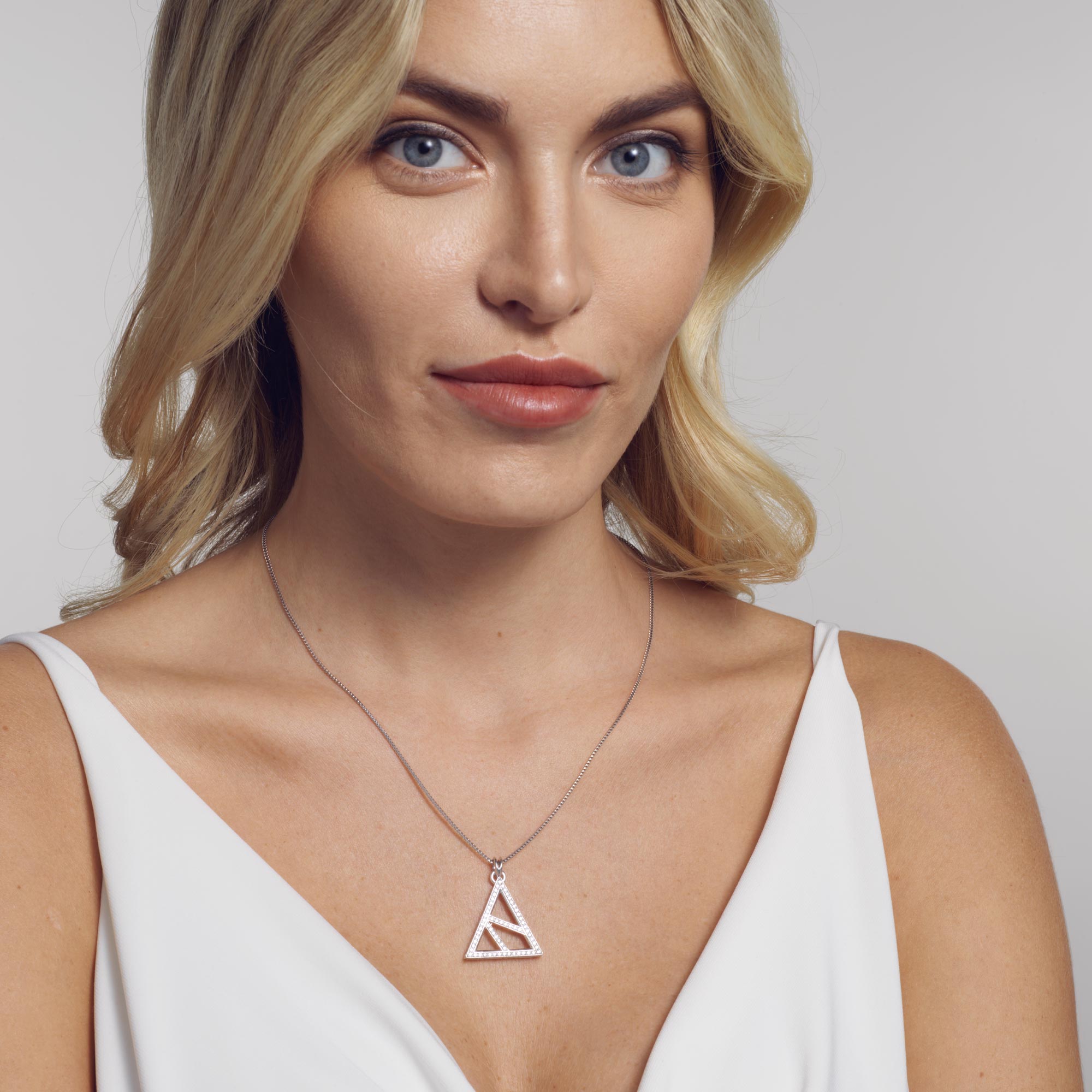 Essence Iconic Triangle Diamond Pendant