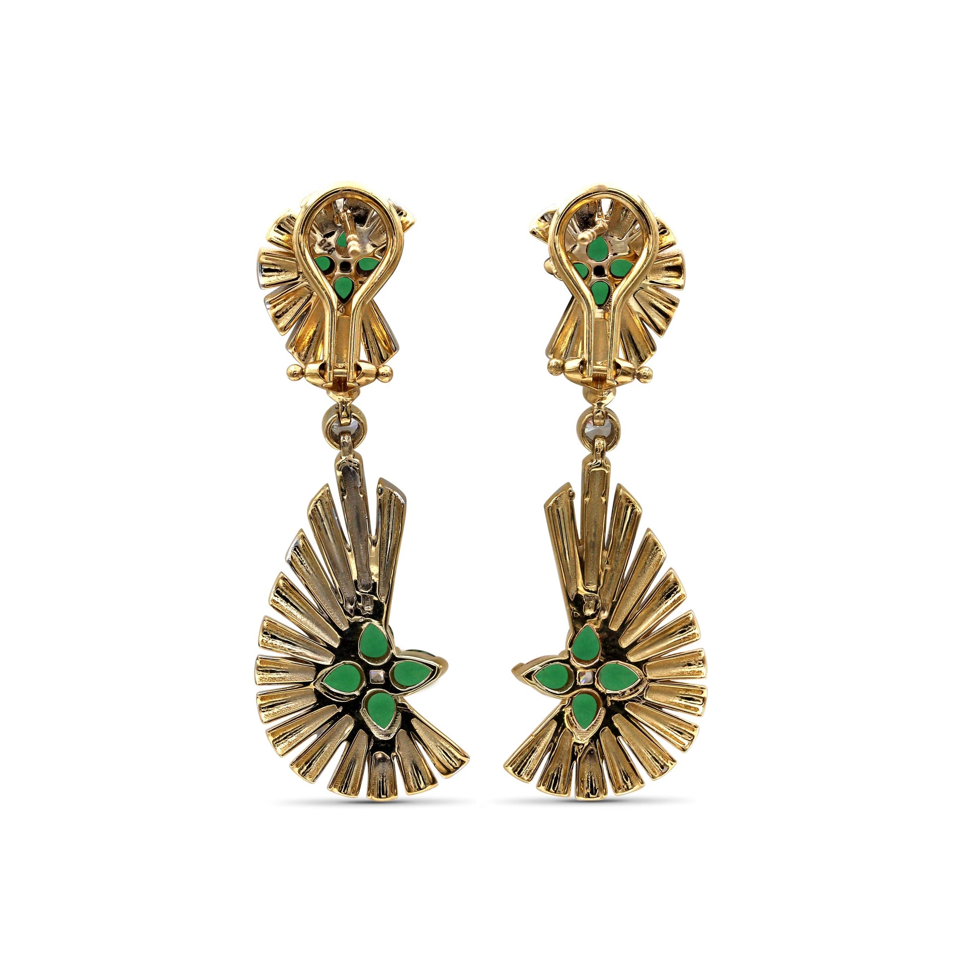 sunray-emerald-1-60ct-and-diamond-2-05ct-earring-in-18k-gold