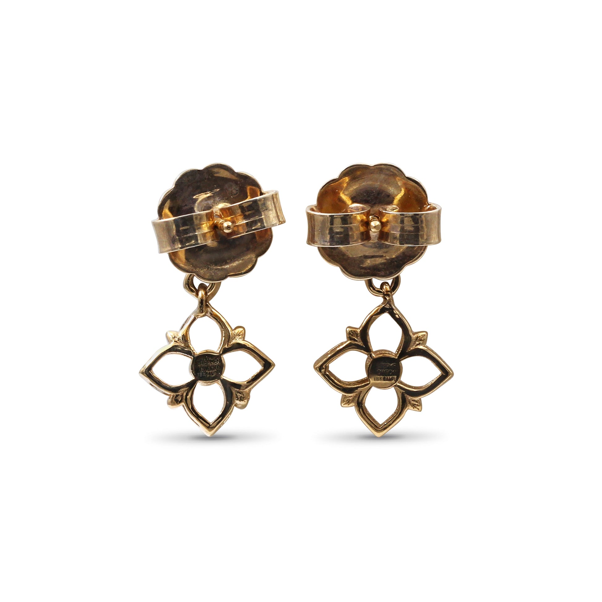 signature-white-diamond-0-10ct-7mm-11mm-earring-in-18k-gold