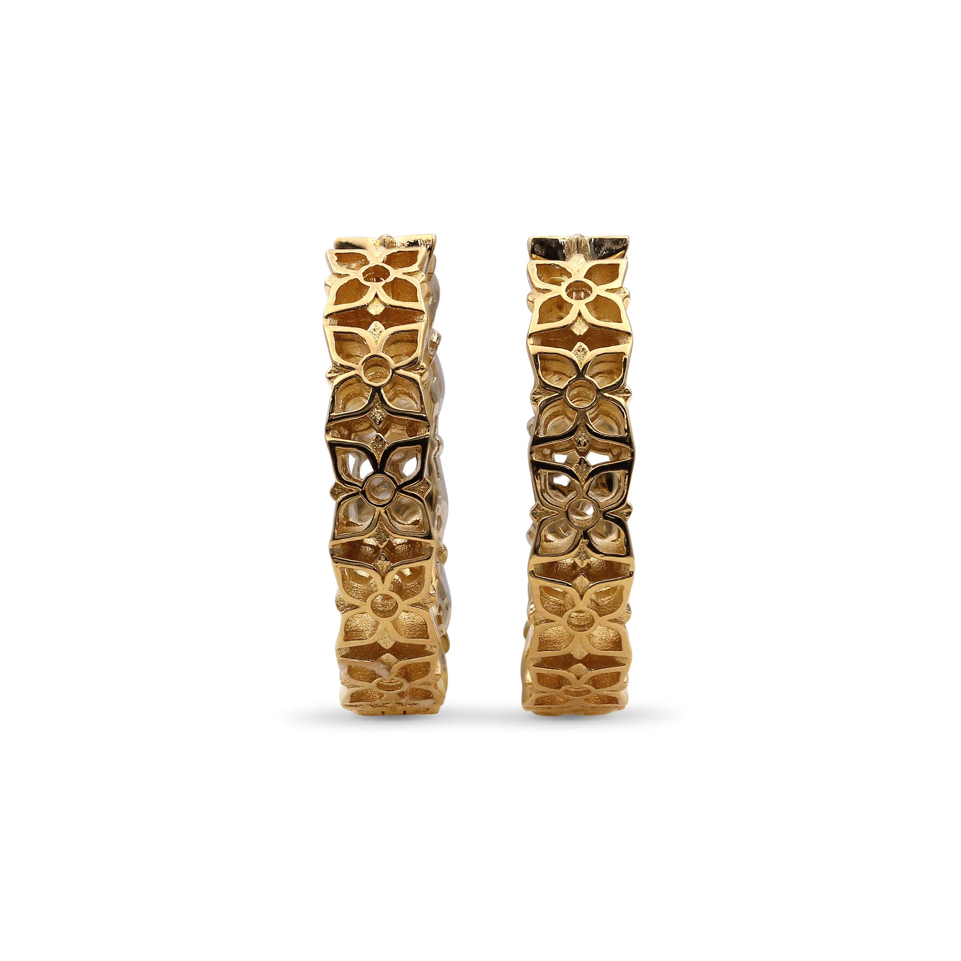 signature-white-diamond-0-10ct-5-10mm-hoop-earring-in-18k-gold