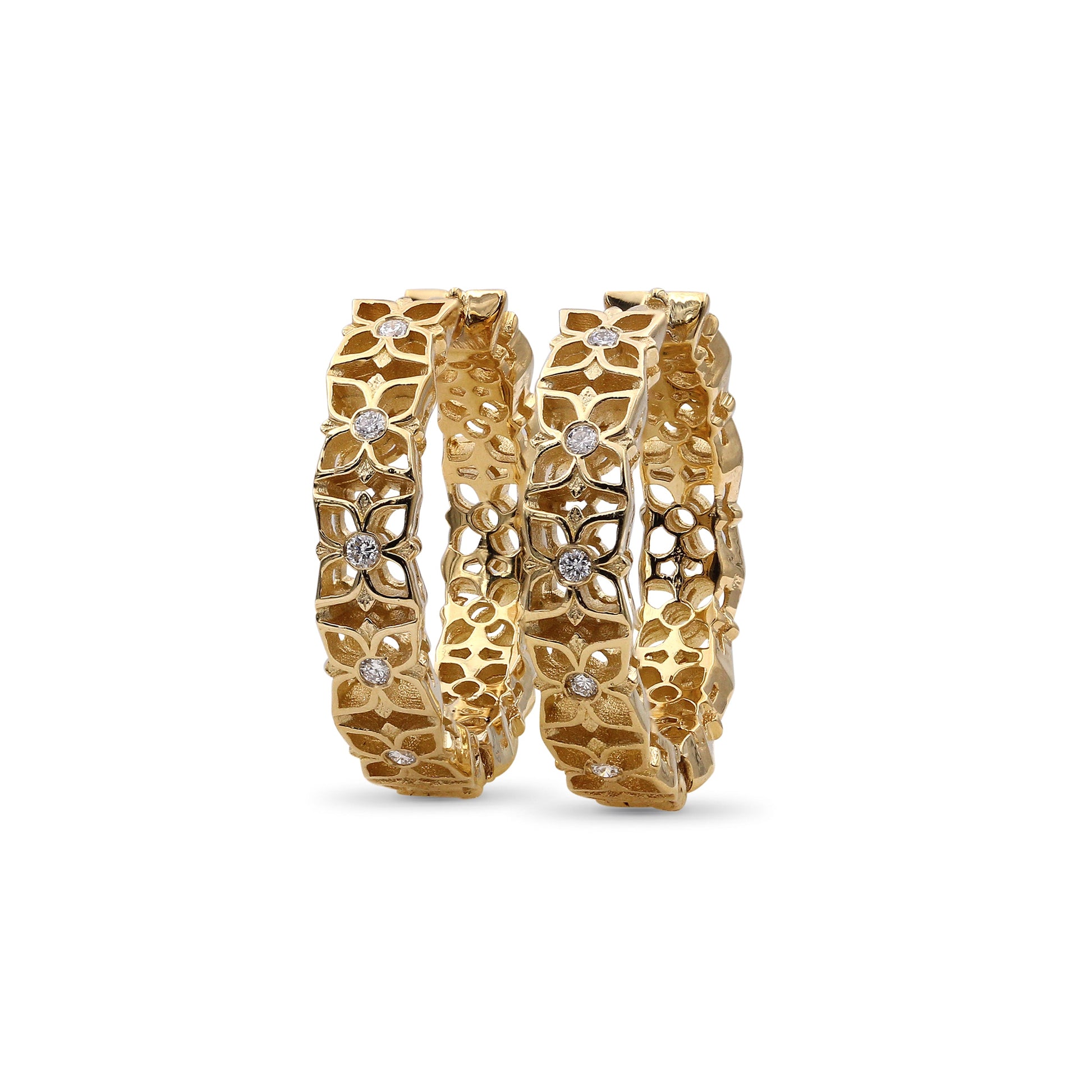 signature-white-diamond-0-10ct-5-10mm-hoop-earring-in-18k-gold