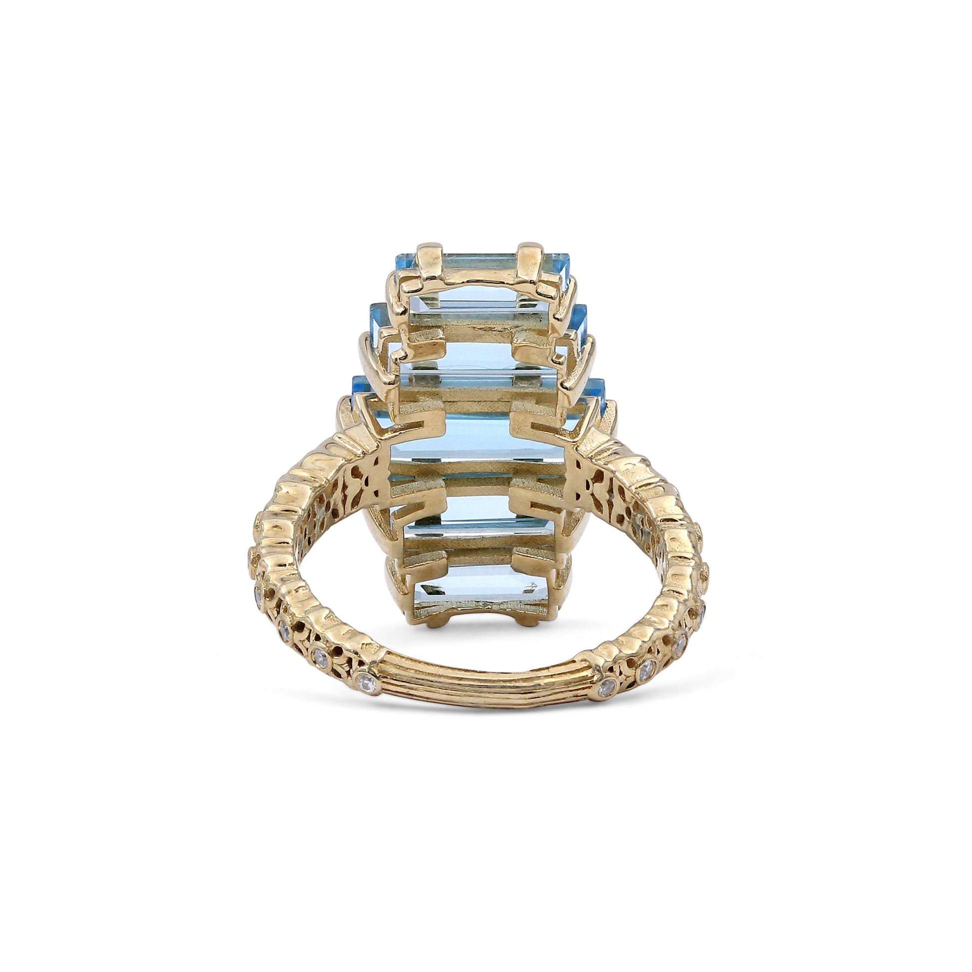 luxury-aurora-swiss-blue-topaz-and-diamond-0-10ct-ring-in-18k-gold