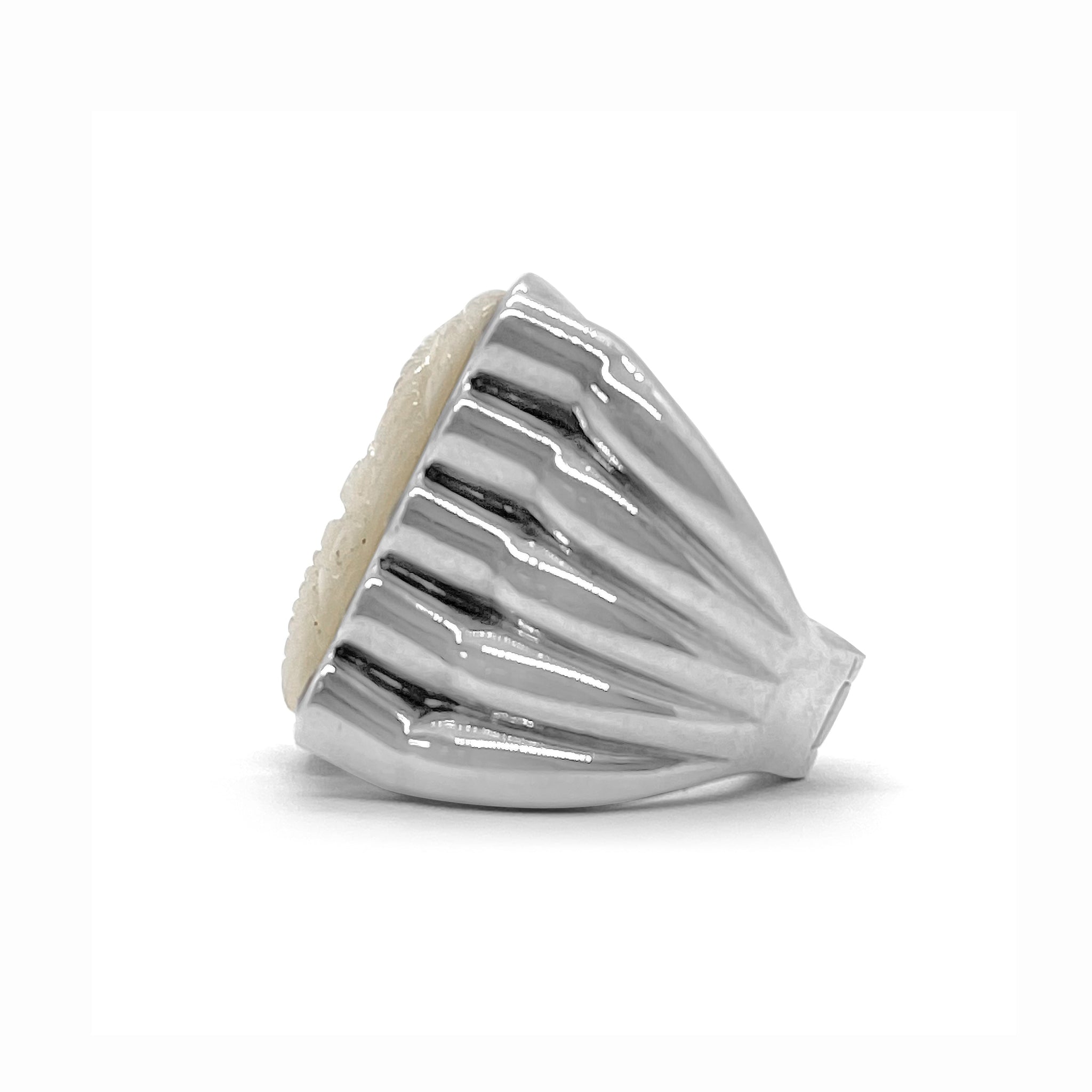 carventurous-hand-carved-mother-of-pearl-and-faceted-moonstone-open-and-close-ring-in-sterling-silver