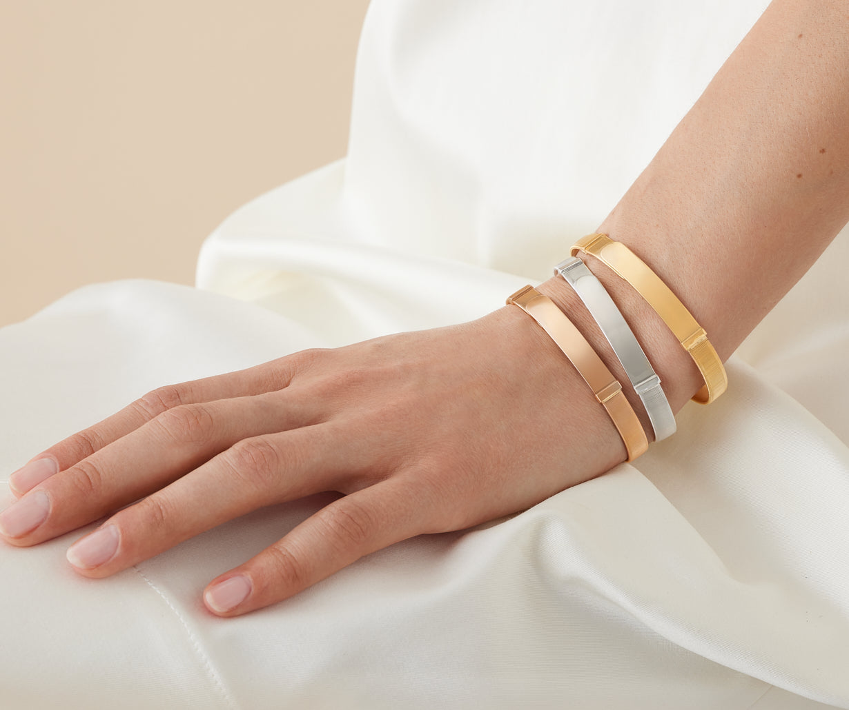 18K Yellow Gold Coil Large Bangle Bracelet