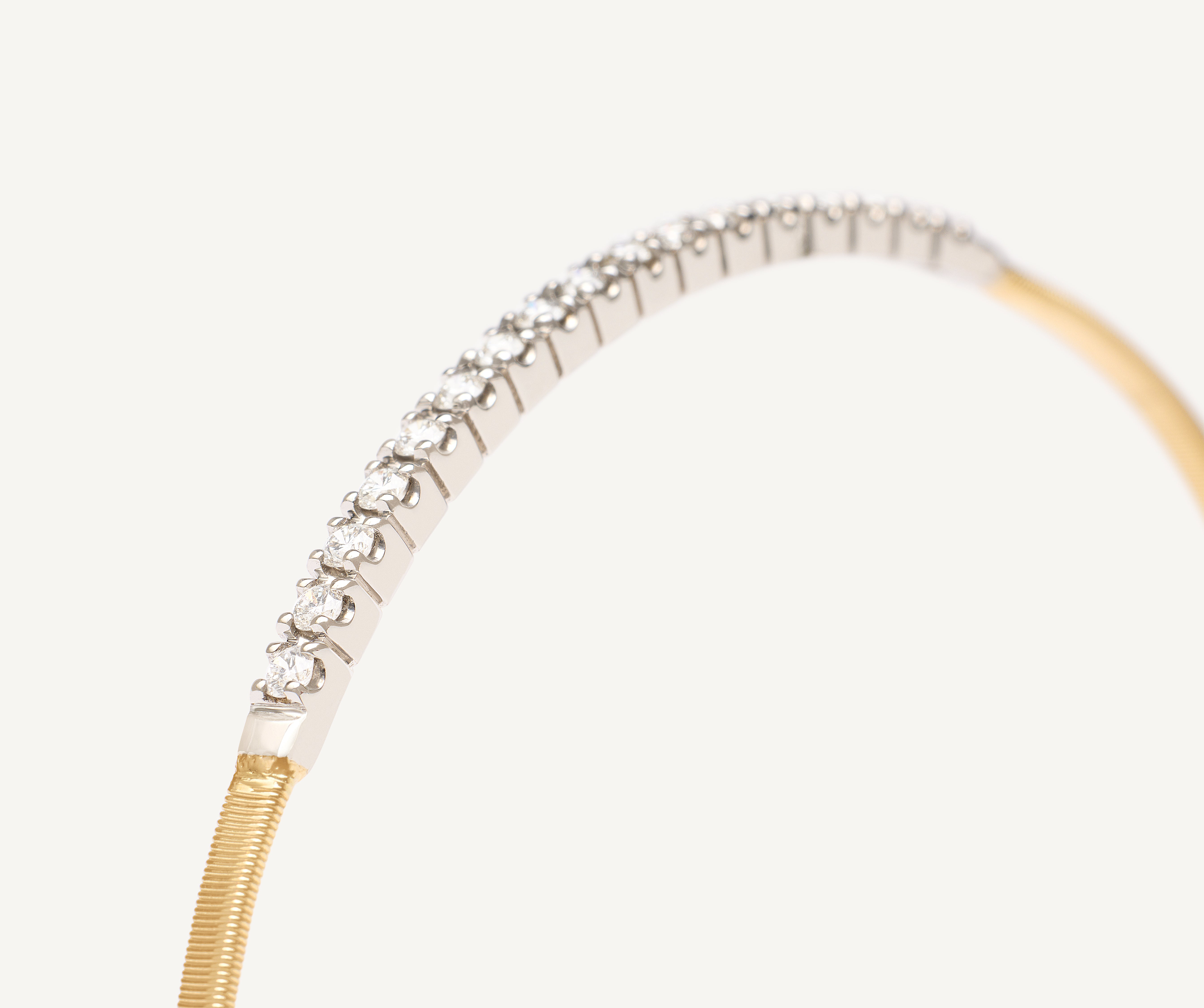 18K Yellow Gold Small Stackable Bracelet With Diamond Bar