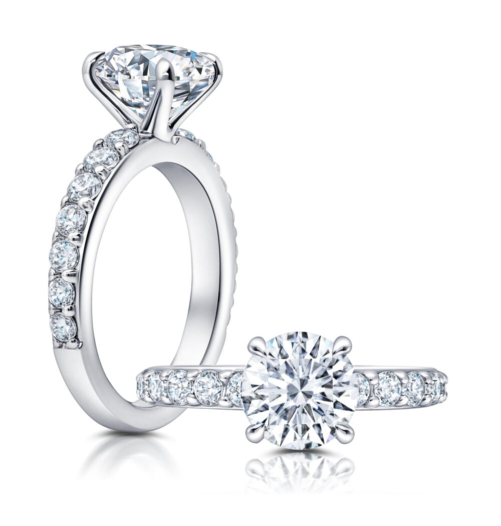 Peter Storm A classic, this piece features diamonds that graduate up to the center WSM472_4DiaW  WSM472_4DiaW