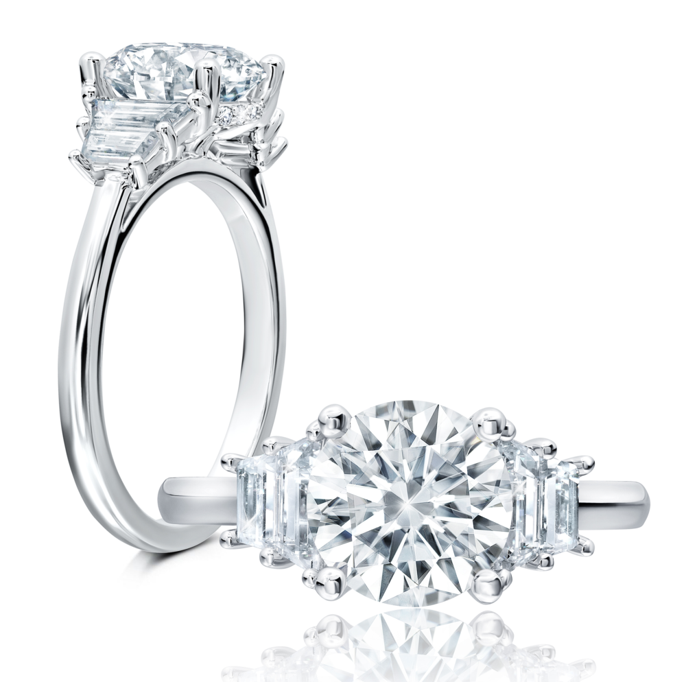 Peter Storm Peter adds a modern flair to this trapezoid three stone ring WSM546_4DiaW  WSM546_4DiaW