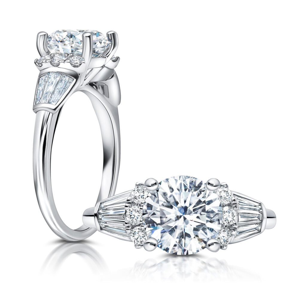Peter Storm Peter adds a modern flair to this trapezoid three stone ring WSM599_4DiaW  WSM599_4DiaW