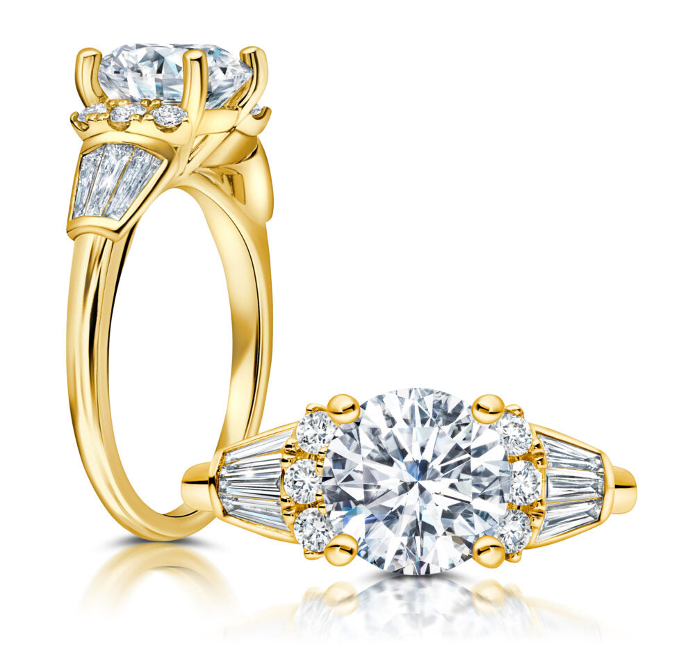 Peter Storm Peter adds a modern flair to this trapezoid three stone ring WSM599_4DiaW  WSM599_4DiaW