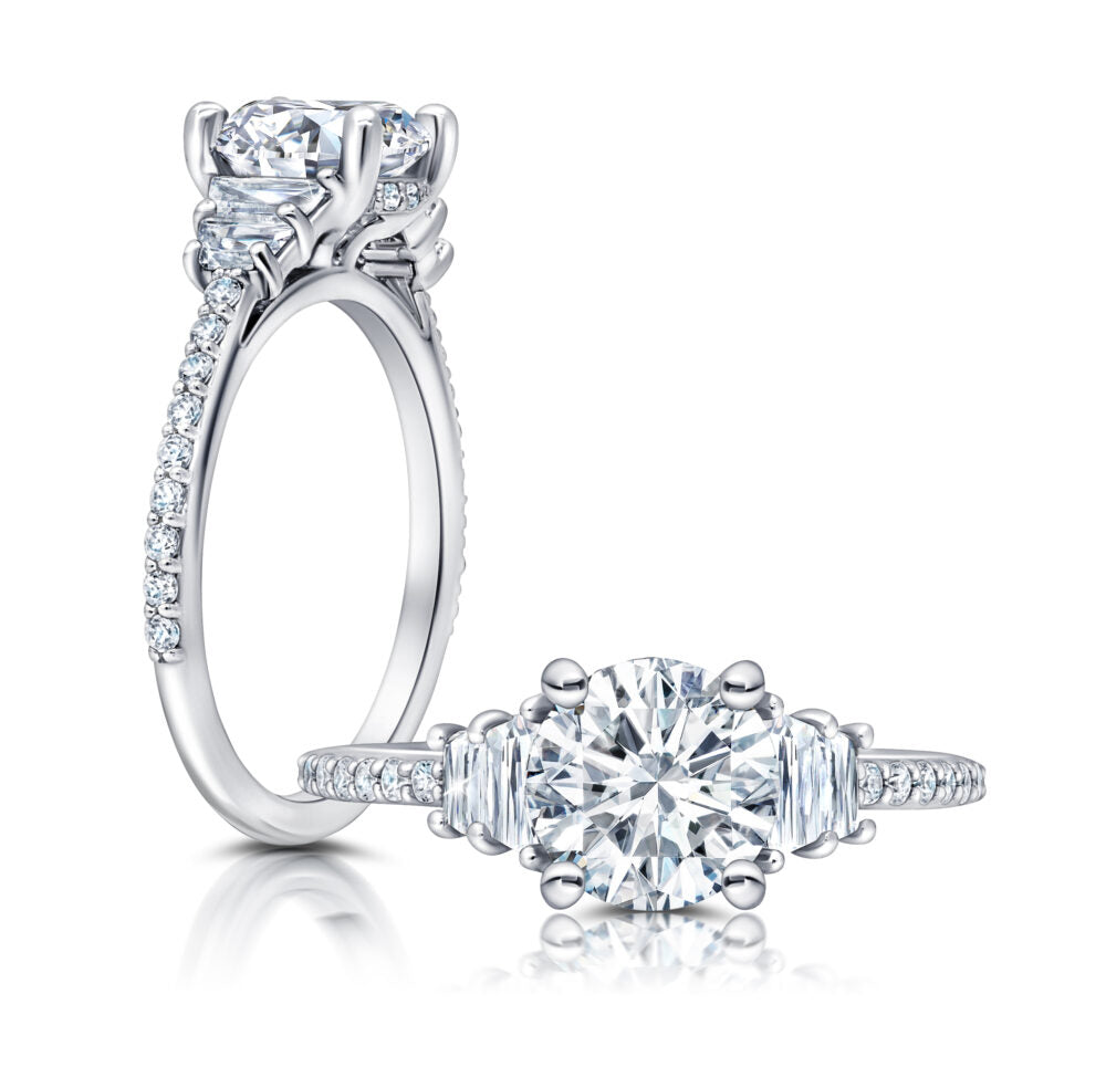 Peter Storm Peter adds a modern flair to this trapezoid three stone ring WSM611_4DiaW  WSM611_4DiaW