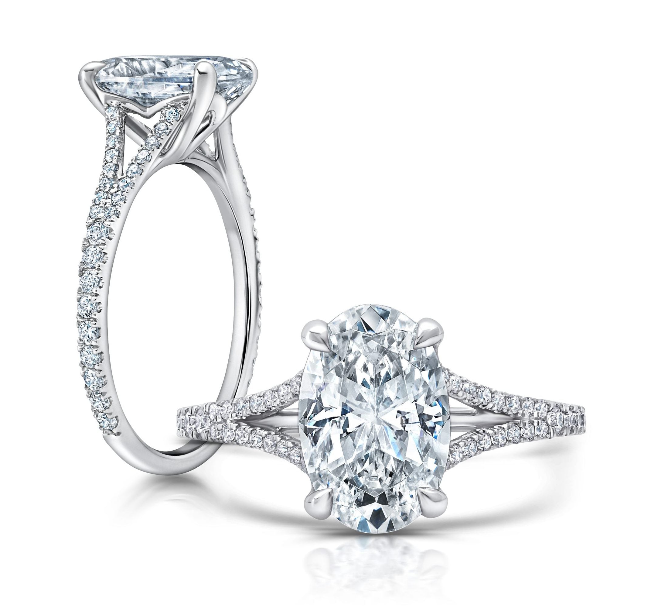 Peter Storm This elegant ring features a flower-shaped halo with a sparkling round center WSM662_4DiaW  WSM662_4DIAW