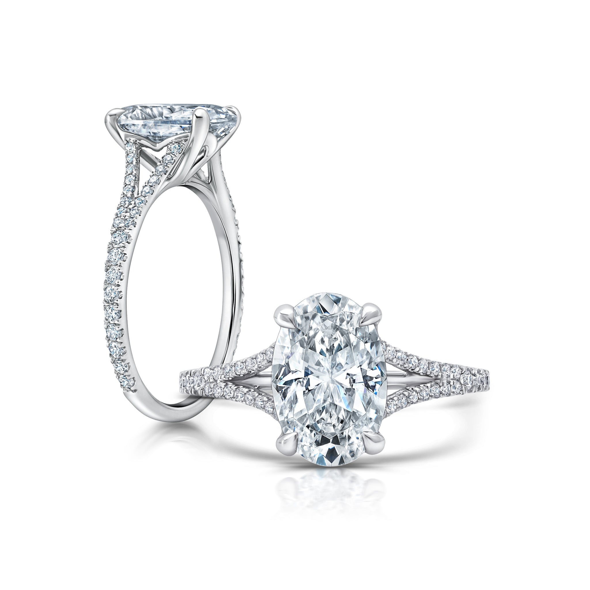 This radiant ring features a flower-shaped halo with a brilliant round center WSM662_4DiaY