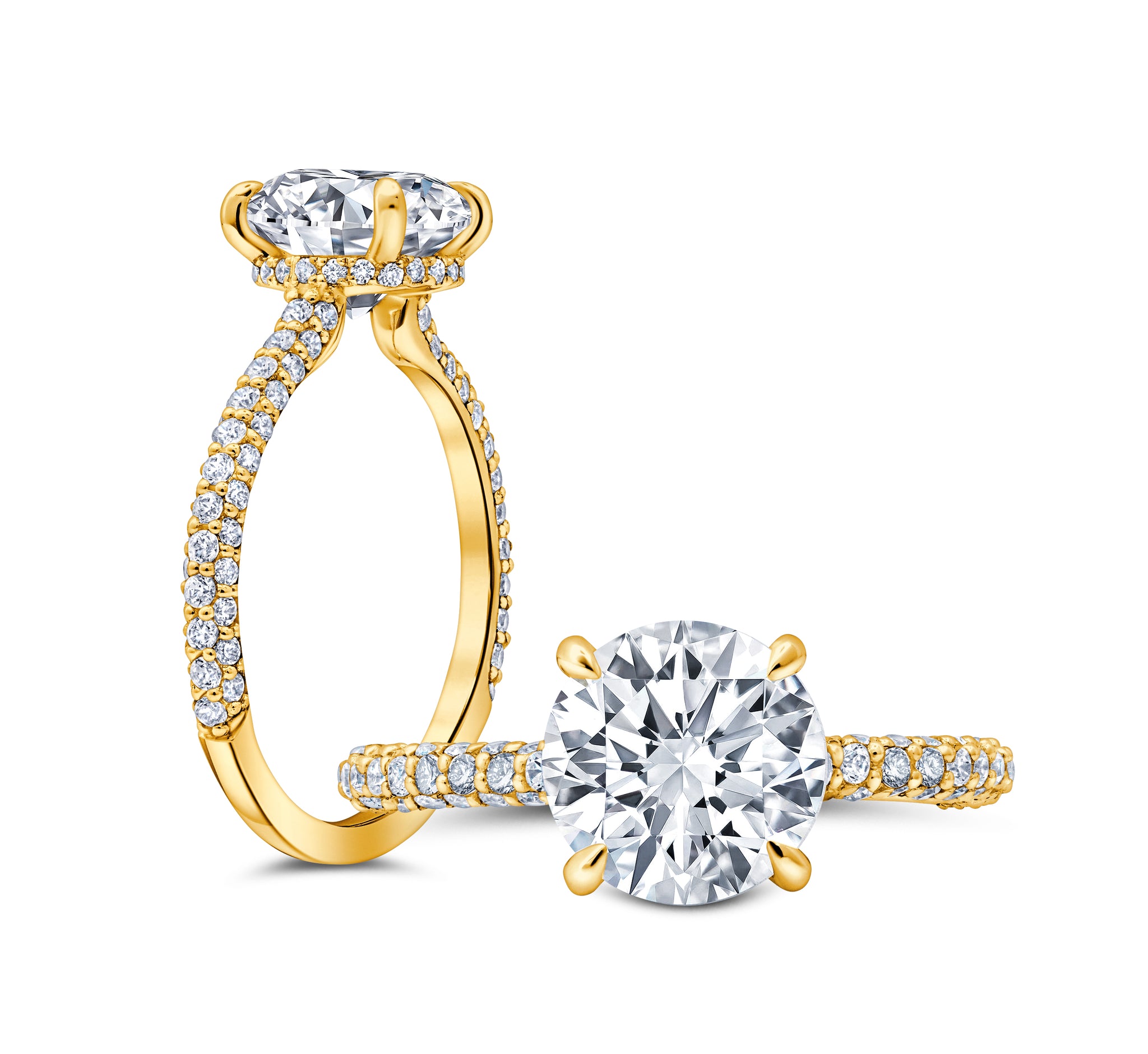 This radiant ring features a flower-shaped halo with a brilliant round center WSM673_4DiaY
