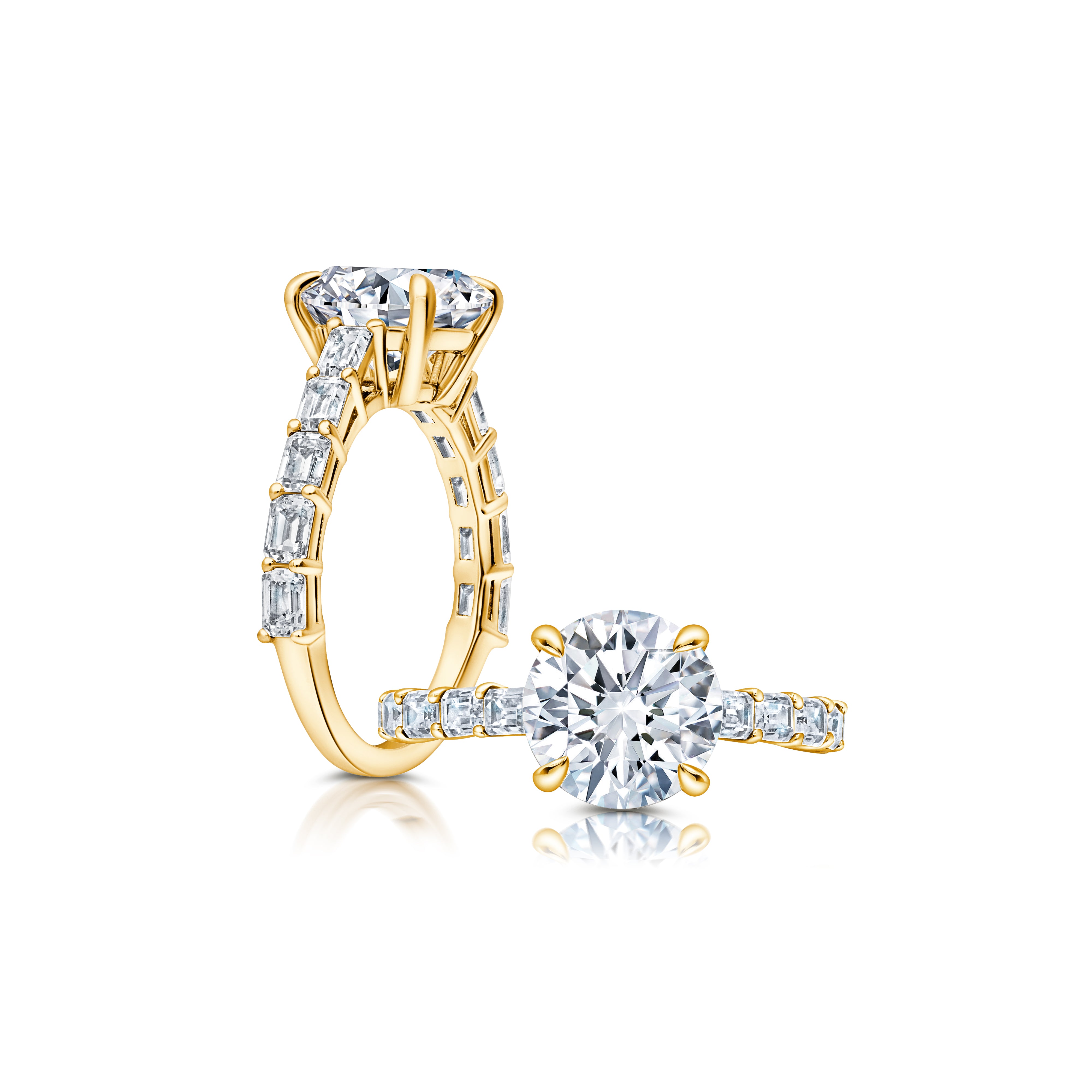 Climbing diamonds lead up to a showstopper center WSM687_4DiaW