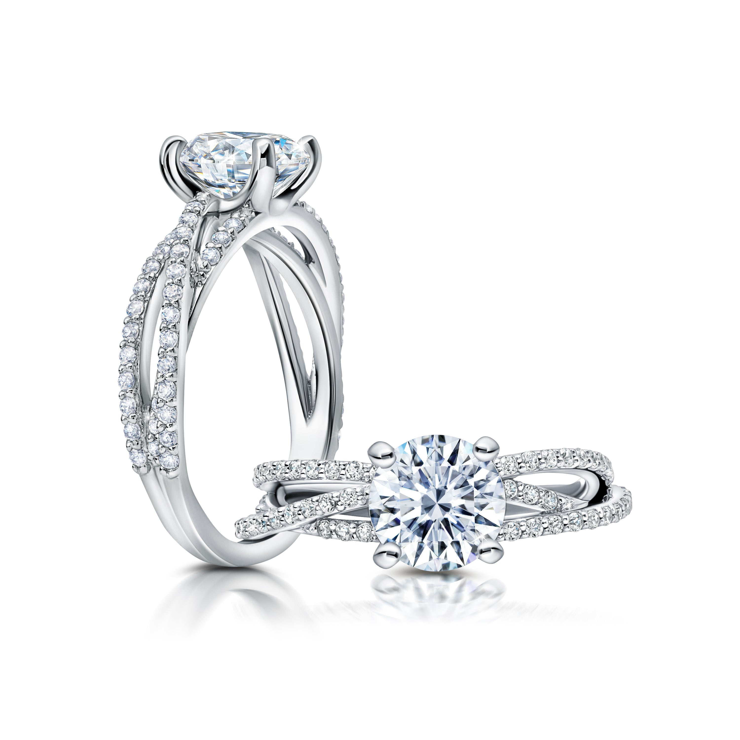 This playful ring features a flower-shaped halo with a brilliant round center WSM790_4DiaY
