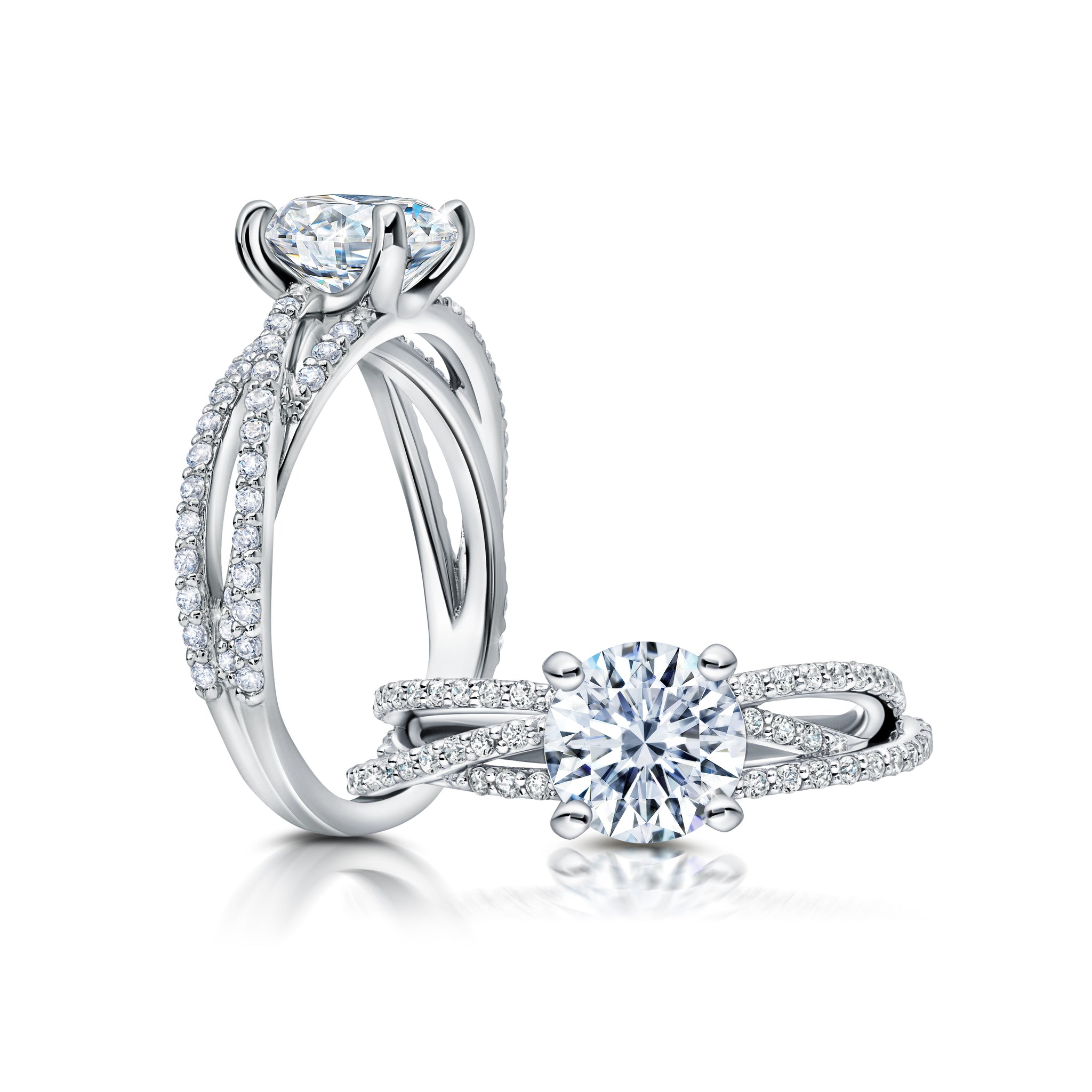 This playful ring features a flower-shaped halo with a brilliant round center WSM790_4DiaY