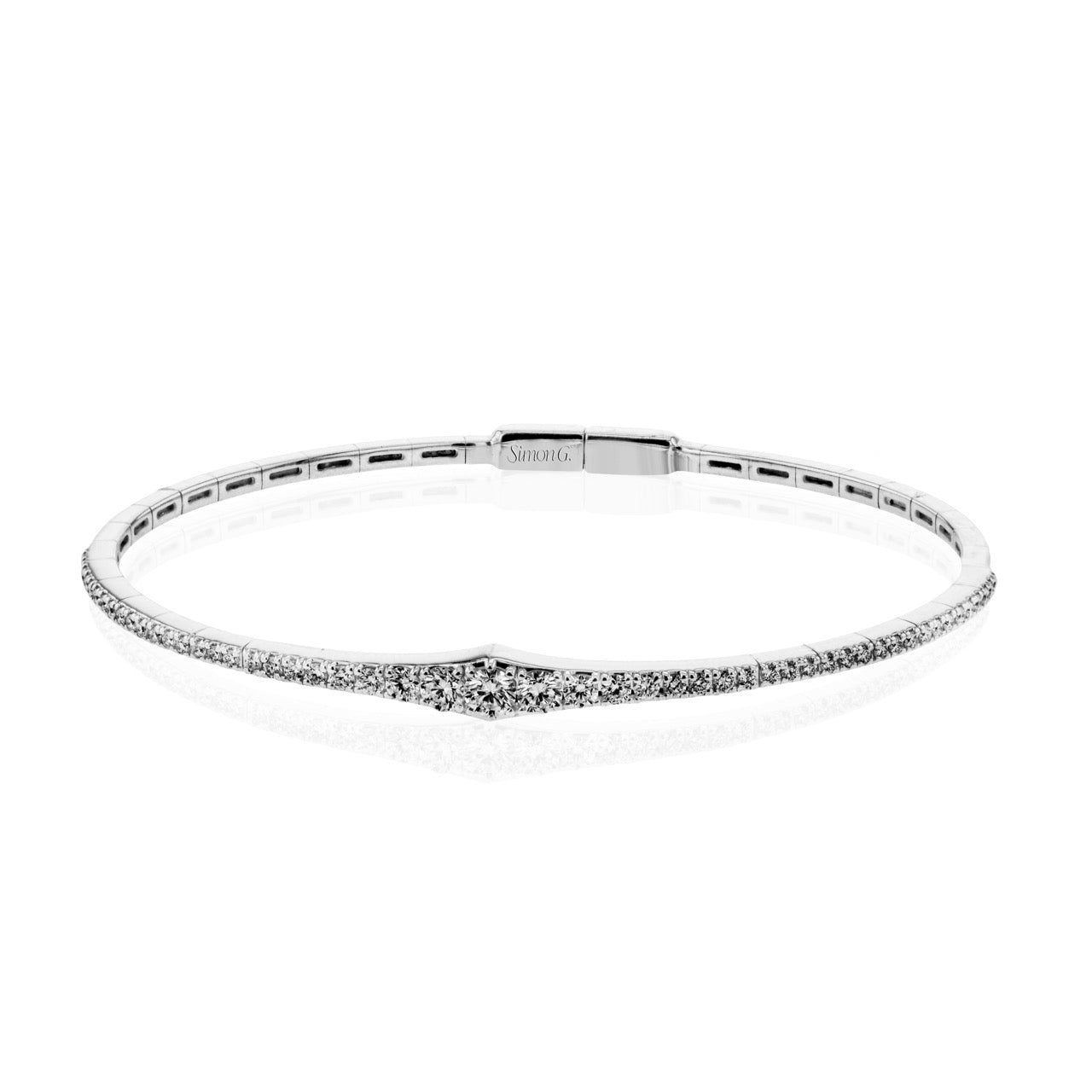 Bangle in 18k Gold with Diamonds