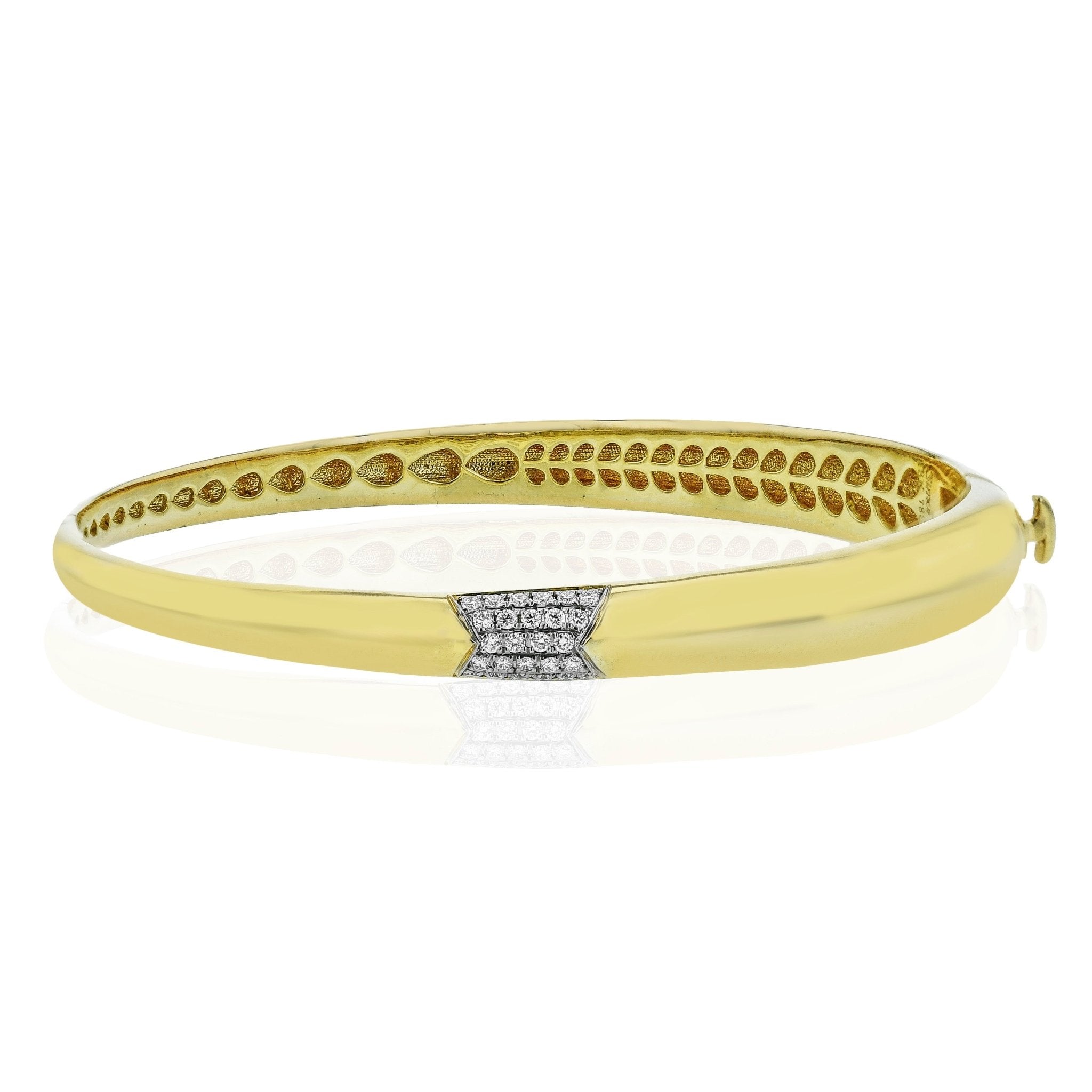 Bangle in 18k Gold with Diamonds