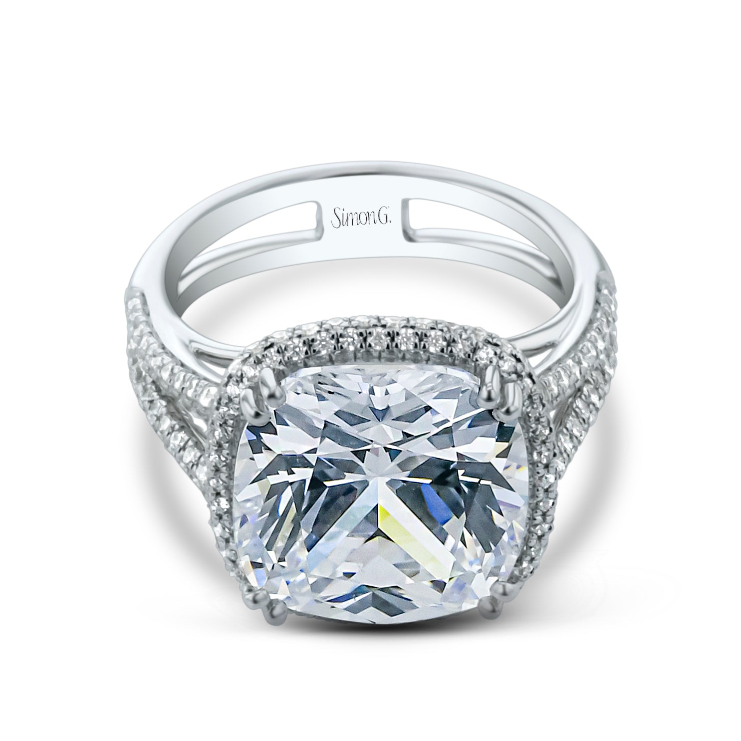 cushion-cut-halo-engagement-ring-in-18k-gold-with-diamonds