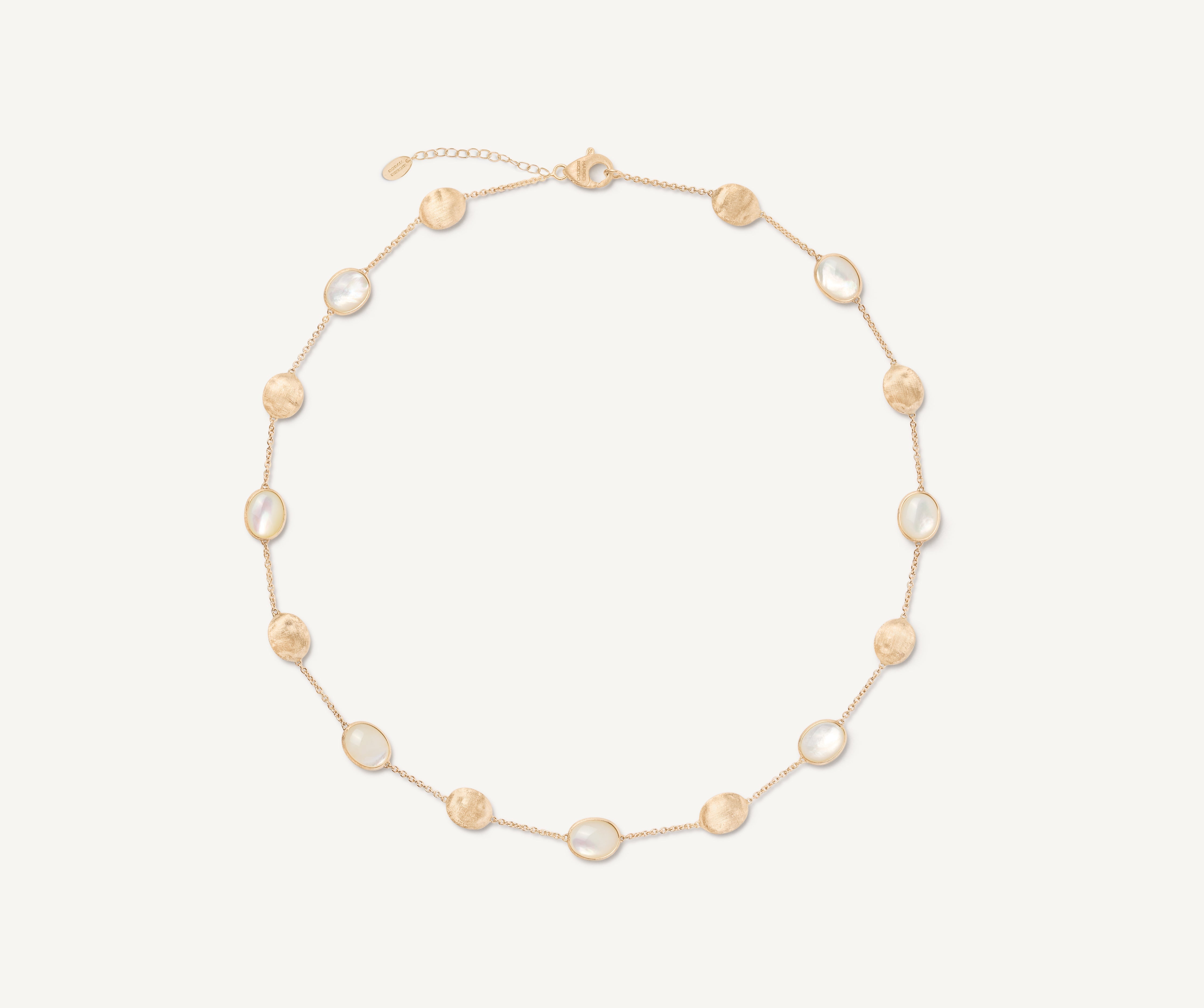 18kt yellow gold necklace with oval elements and mother-of-pearl