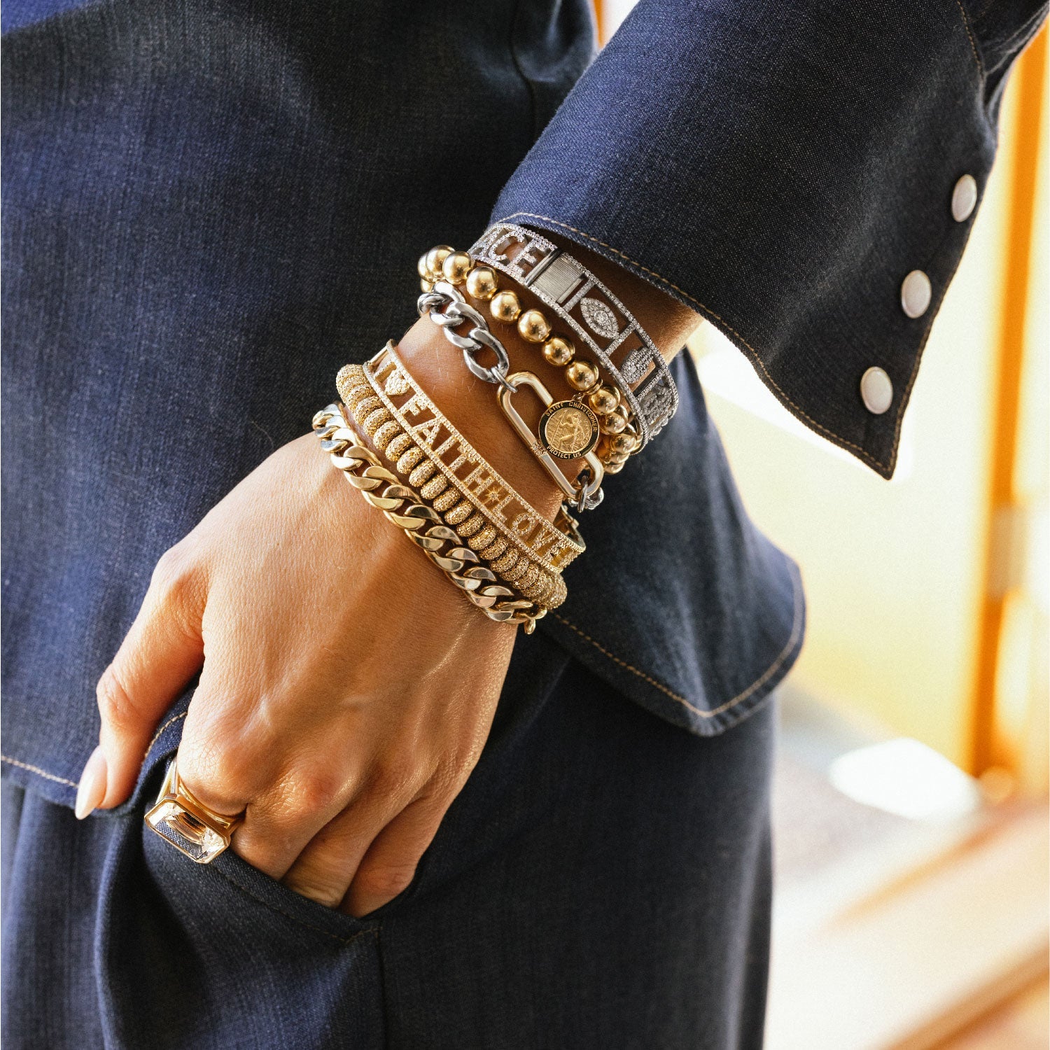 14k Diamond Faith Love Icon Hinge Bracelet BG004070