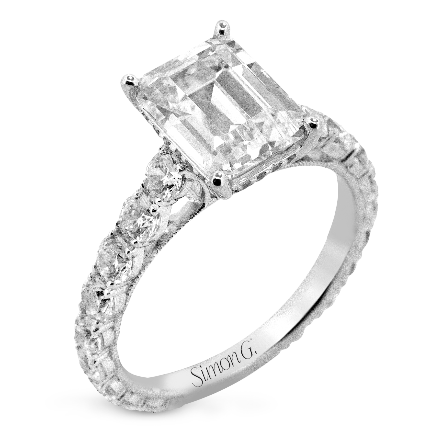 emerald-cut-engagement-ring-in-18k-gold-with-diamonds