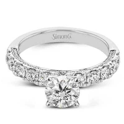engagement-ring-in-18k-gold-with-diamonds