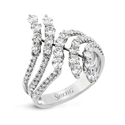 Fashion Ring in 18k Gold with Diamonds