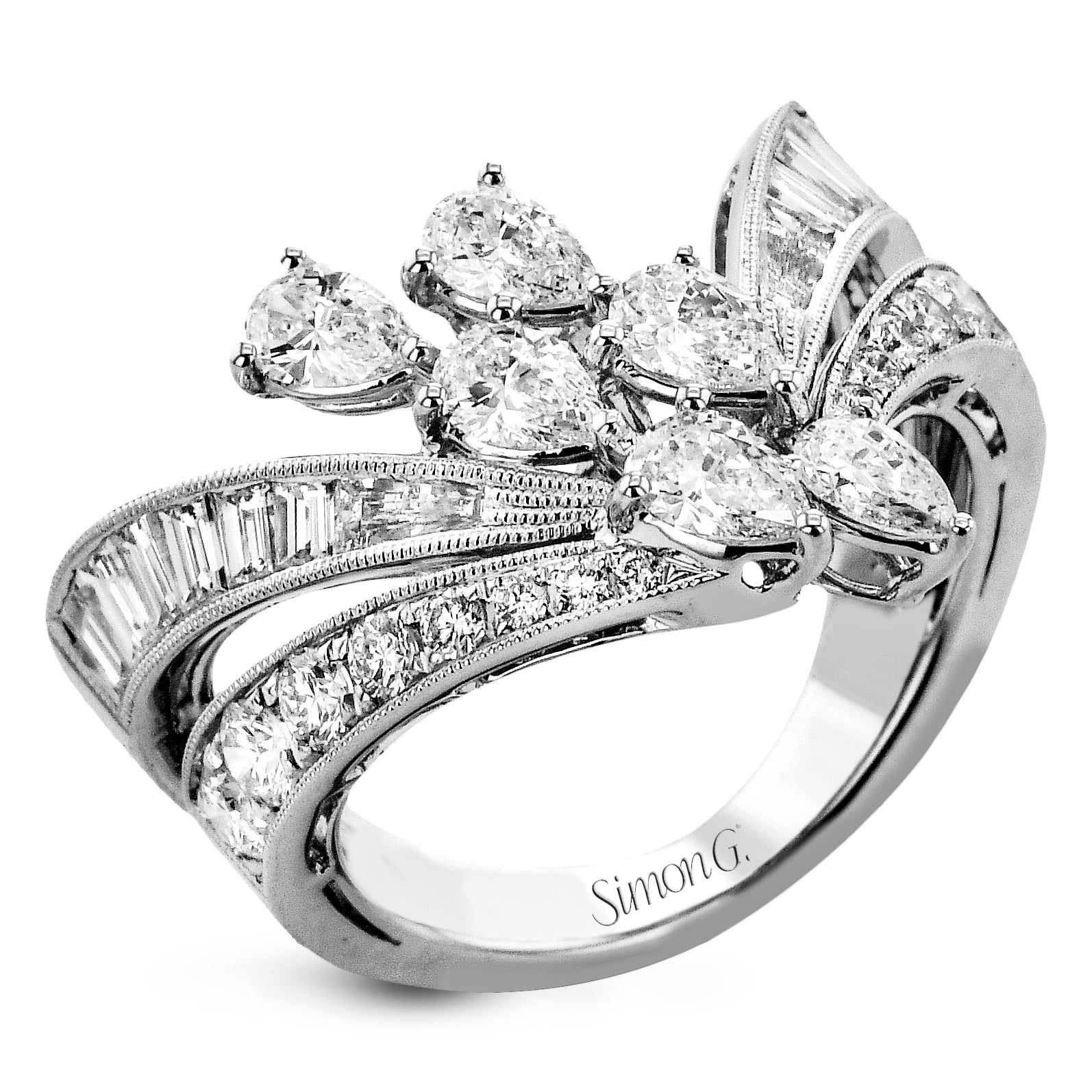 Fashion Ring In 18k Gold With Diamonds