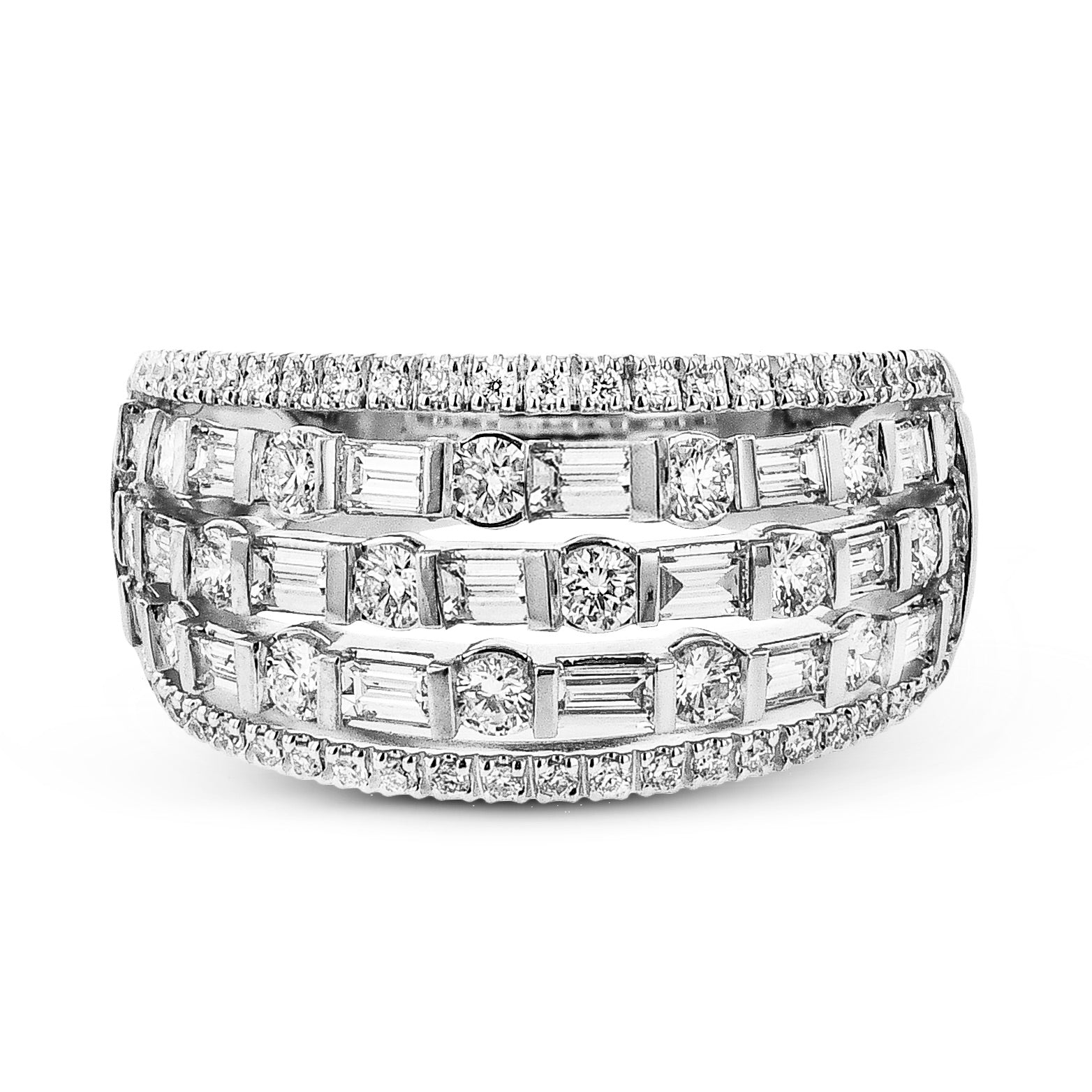 Fashion Ring in 18k Gold with Diamonds