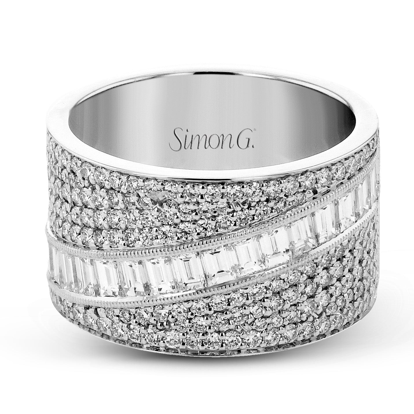 Fashion Ring in 18k Gold with Diamonds