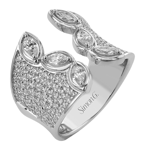 Fashion Ring In 18k Gold With Diamonds