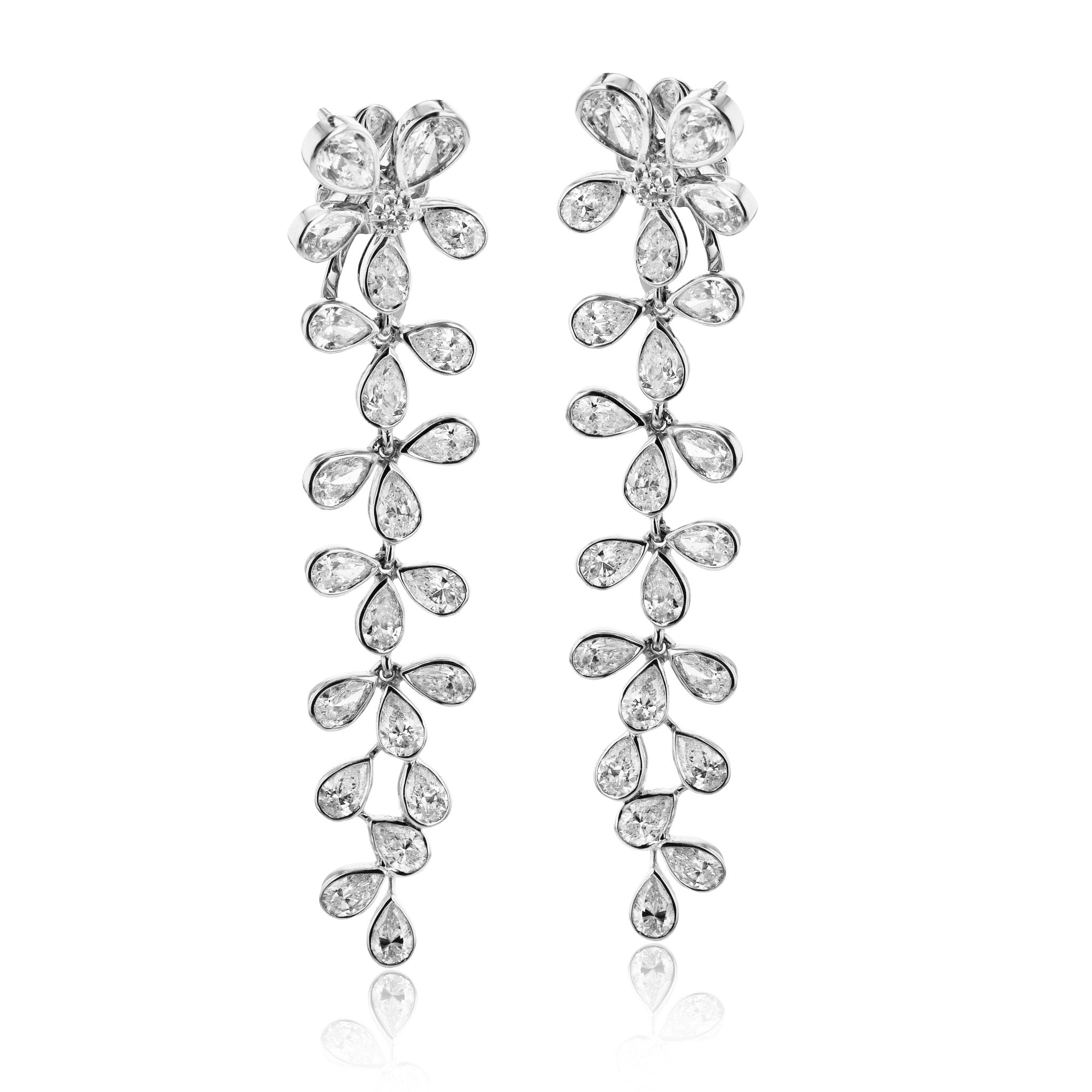 flower-drop-earrings-in-18k-gold-with-diamonds LE4813