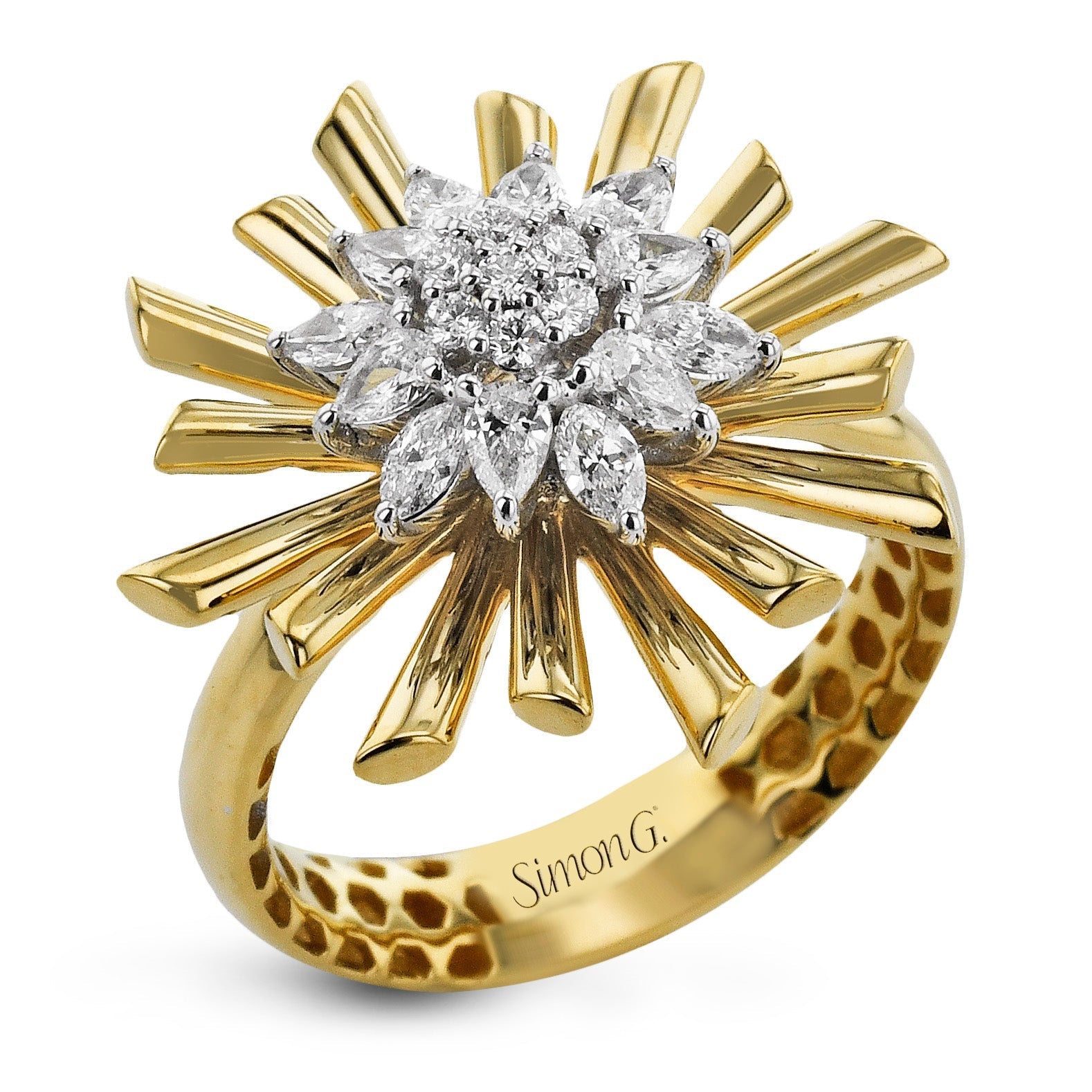 Radiance Fashion Ring In 18k Gold With Diamonds