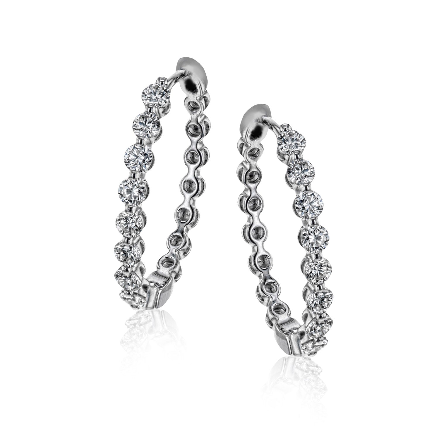 harmonie-hoop-earrings-in-18k-gold-with-diamonds LE4547