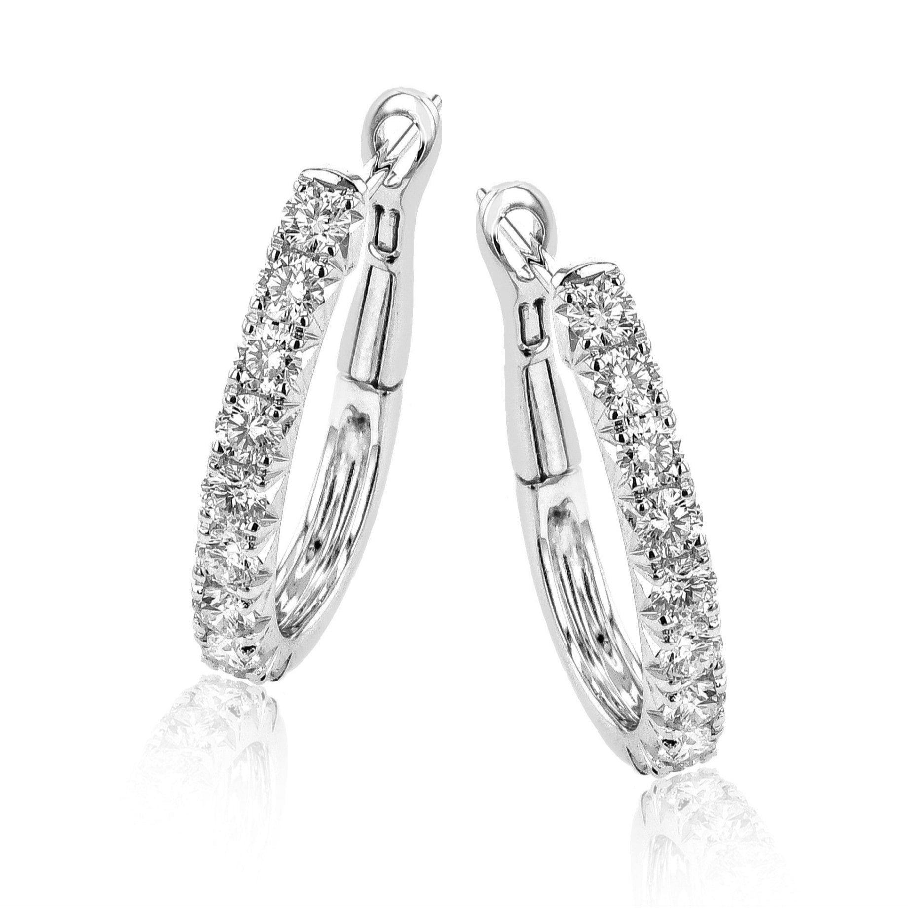 hoop-earring-in-18k-gold-with-diamonds LE4965
