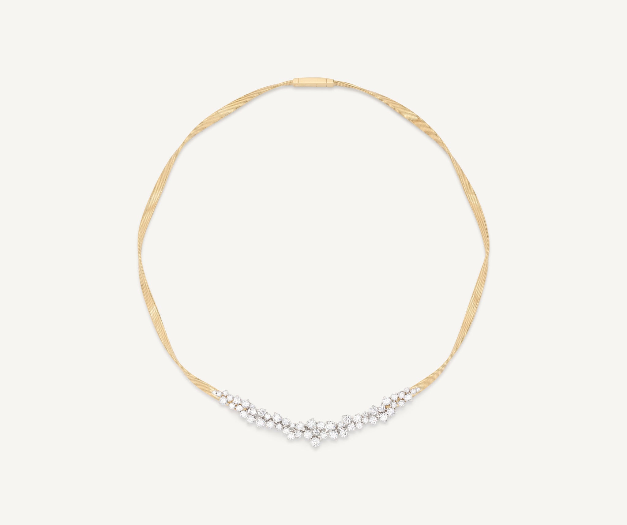 18kt yellow gold thin necklace with graduated diamond cluster