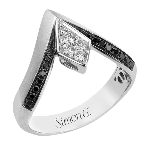 Men's Ring In 14k Gold With Diamonds