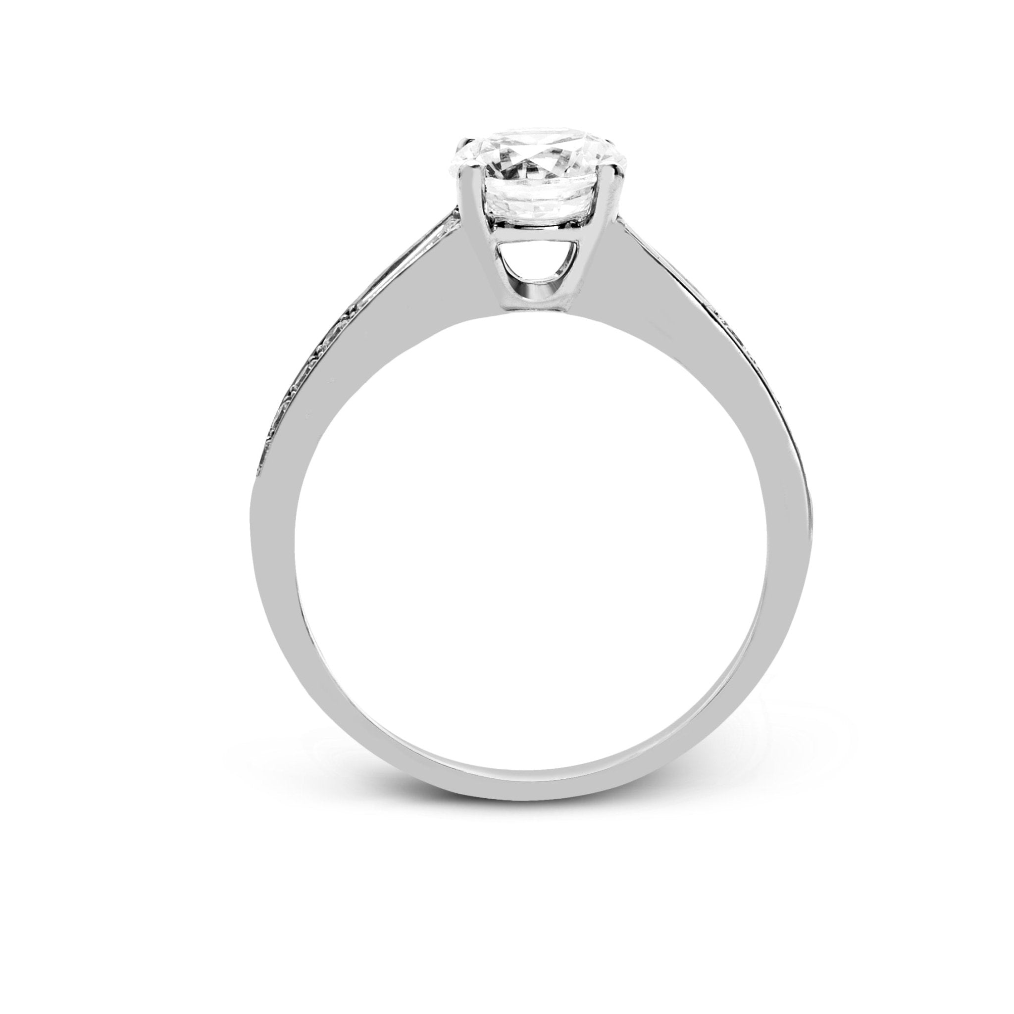 round-cut-engagement-ring-18k-gold-with-diamonds