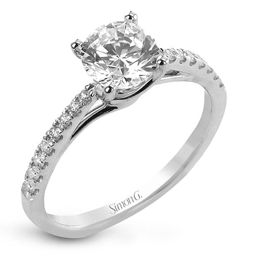 round-cut-engagement-ring-in-18k-gold-with-diamonds