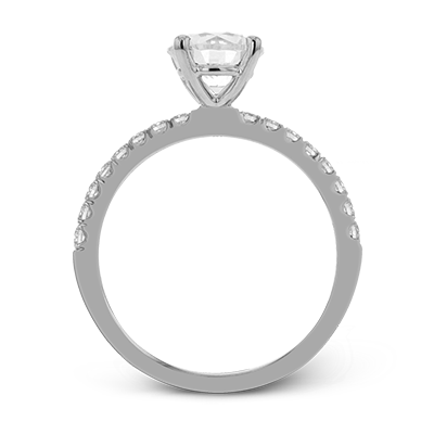 round-cut-engagement-ring-in-18k-gold-with-diamonds