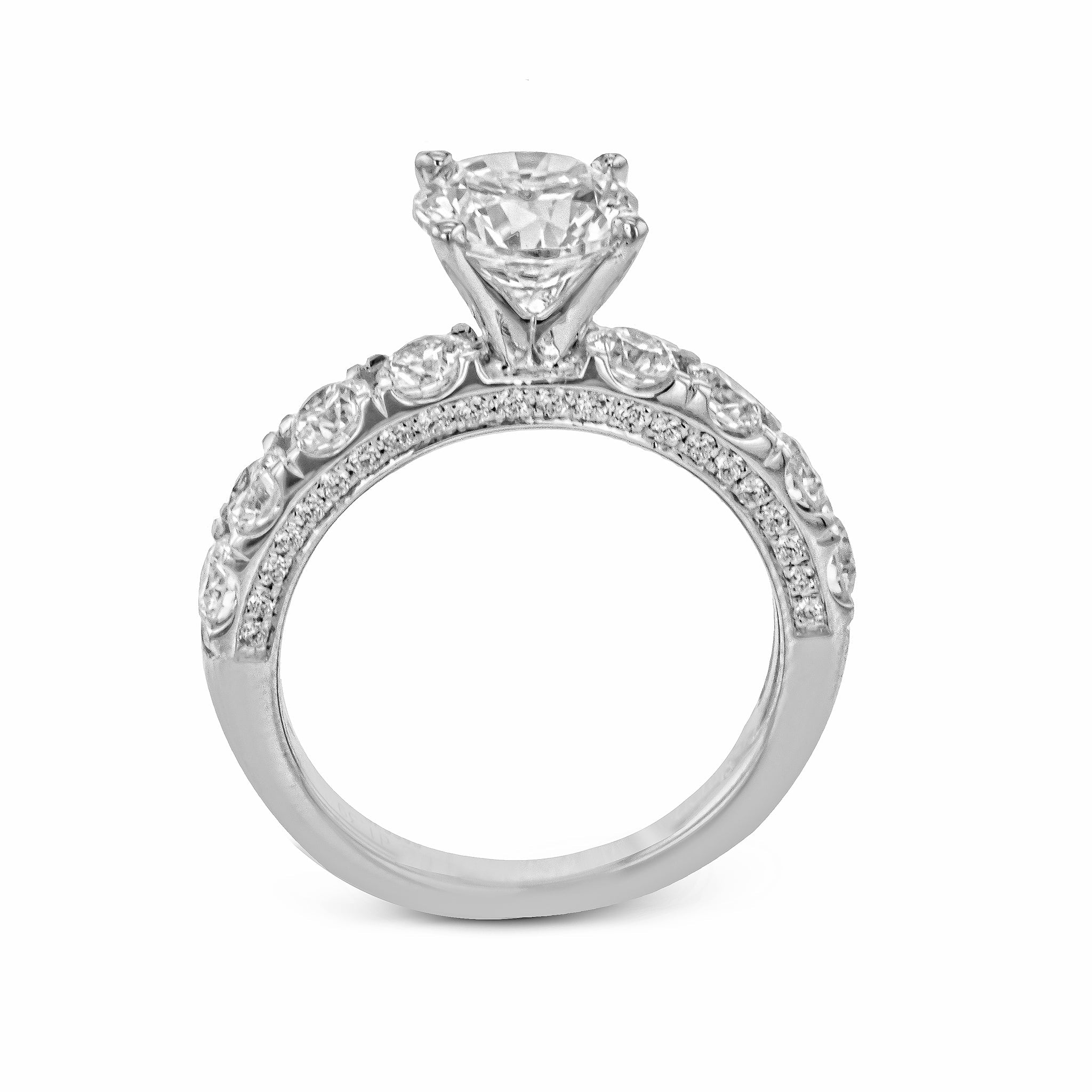 round-cut-engagement-ring-in-18k-gold-with-diamonds